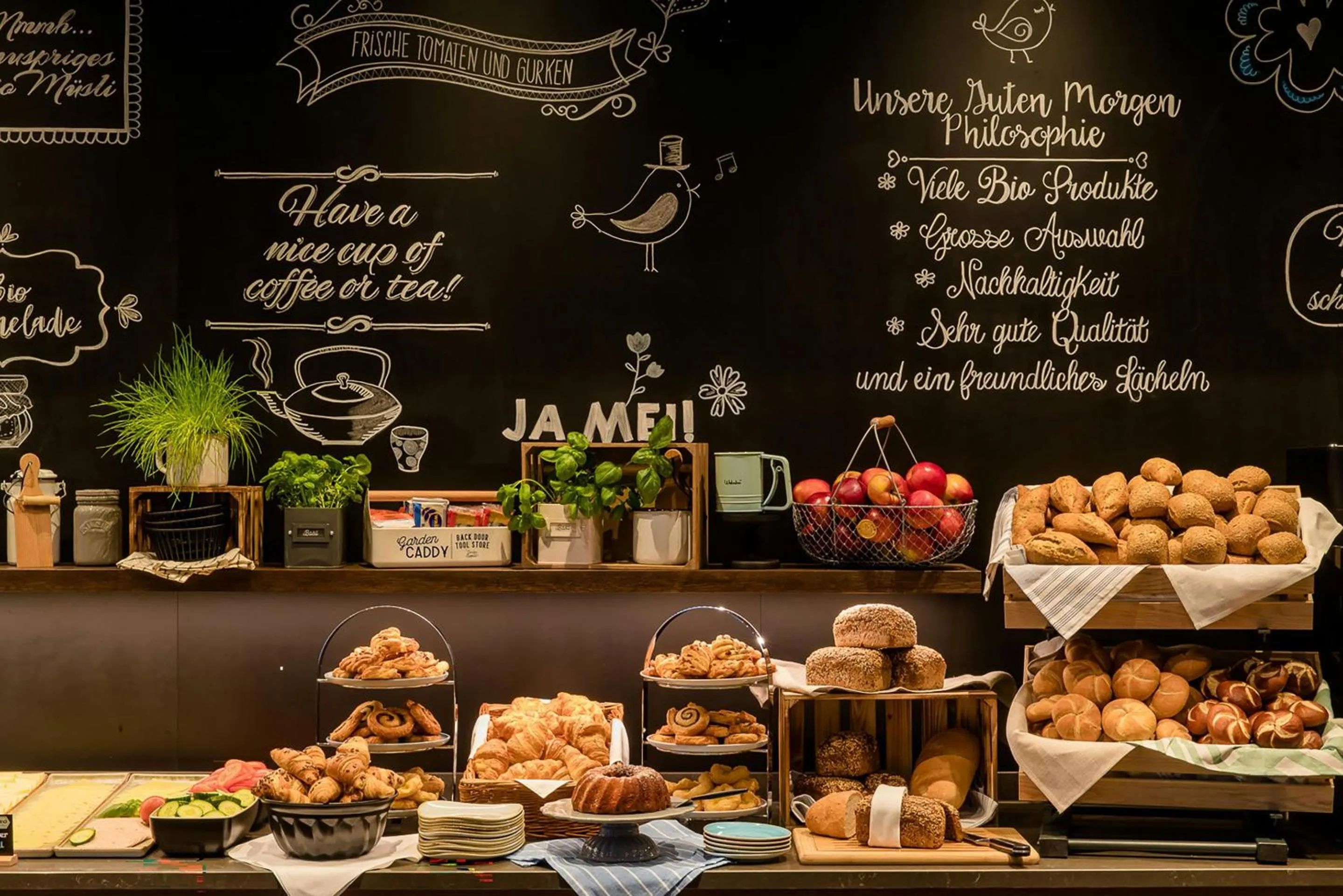 Buffet breakfast in Motel One Frankfurt Airport