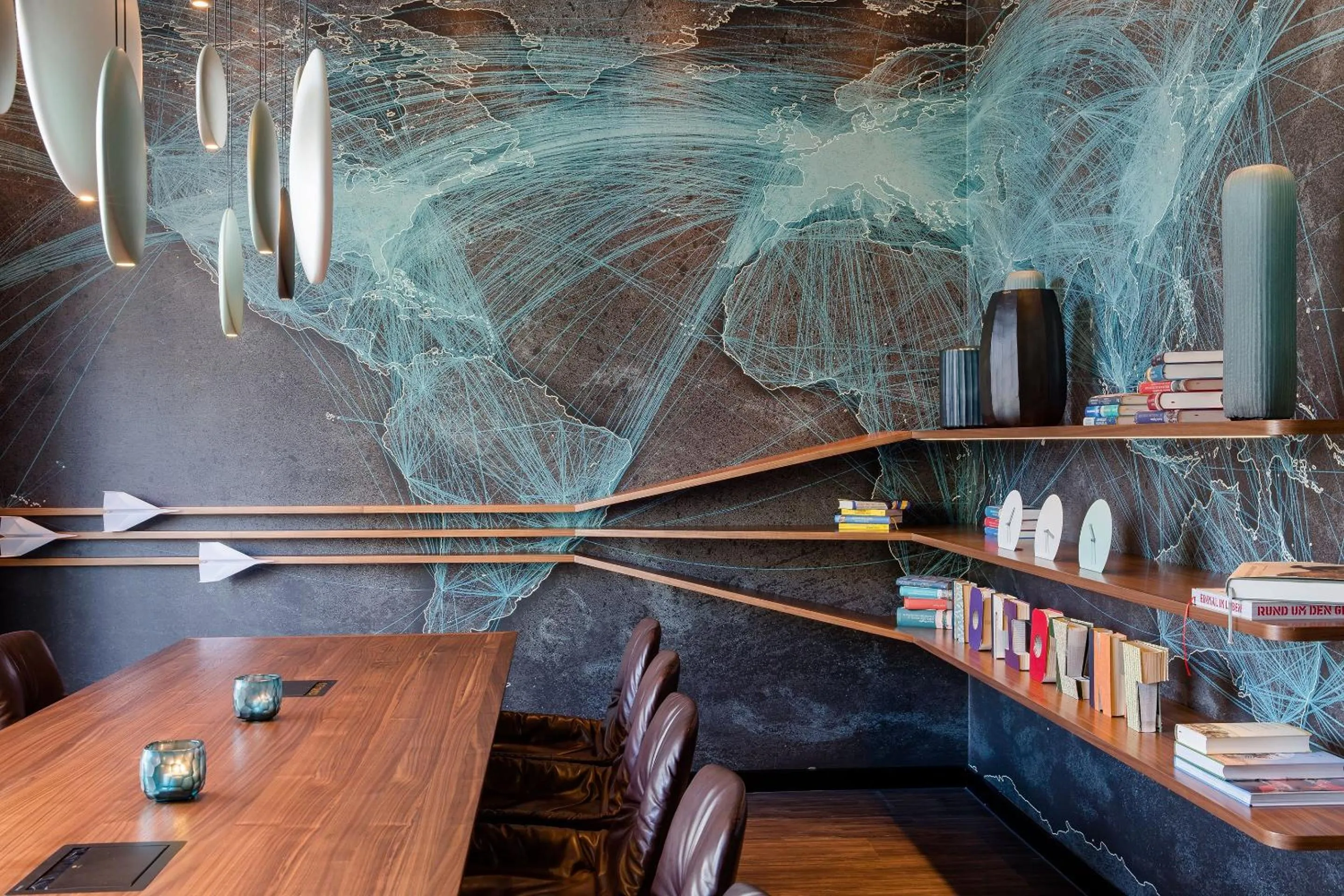 Lounge or bar in Motel One Frankfurt Airport