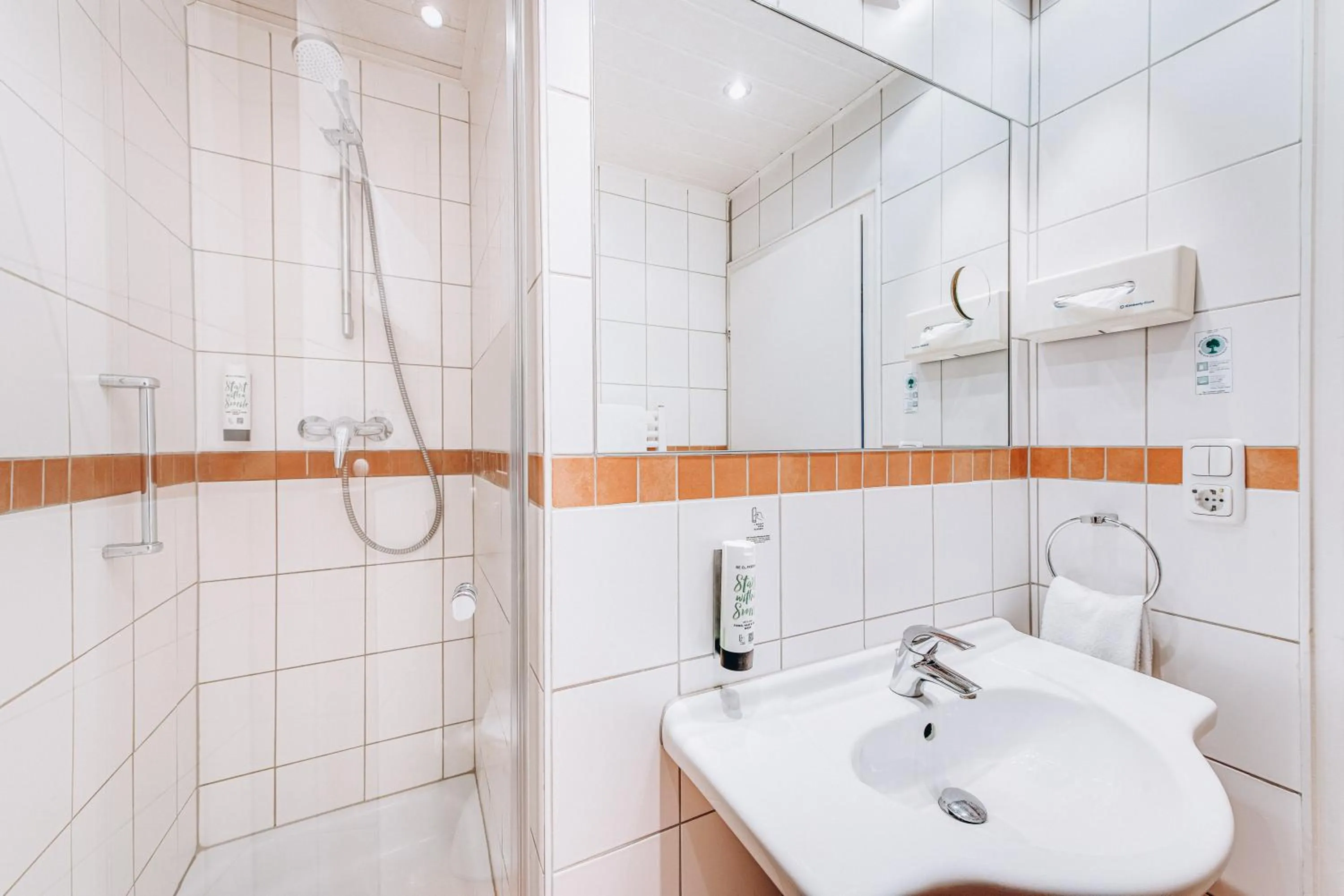 Shower in Hotel Isartor