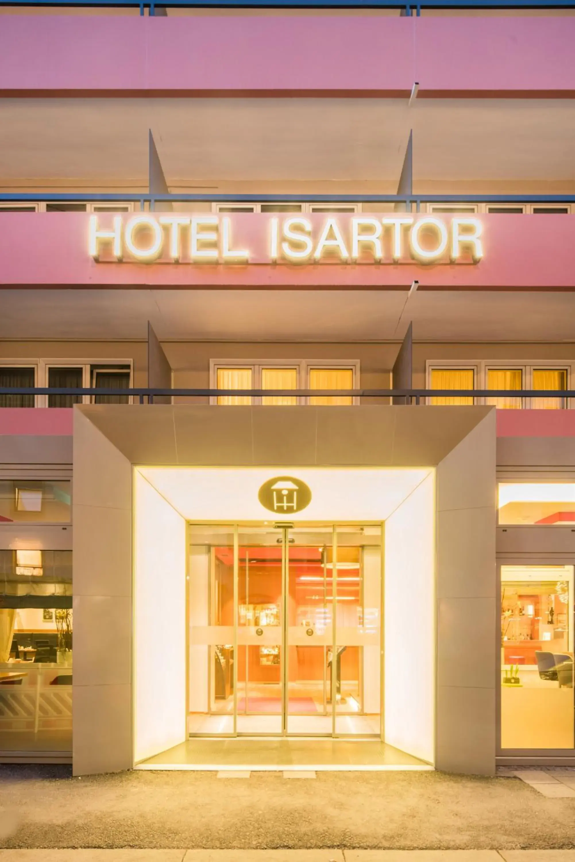 Facade/entrance in Hotel Isartor Facade/entrance in Hotel Isartor