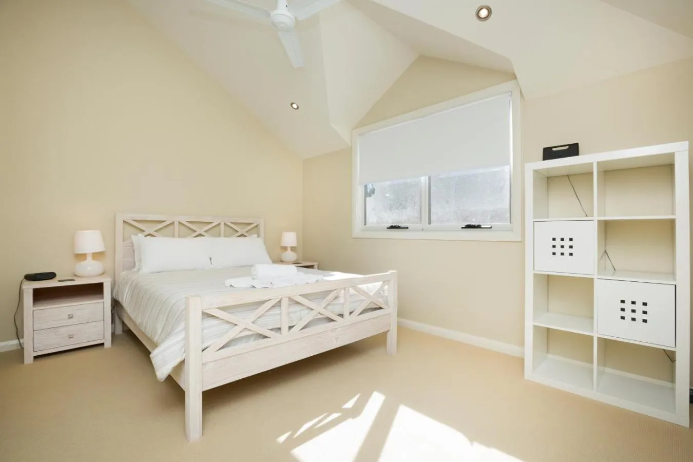 Bedroom, Bed in Blueys Retreat