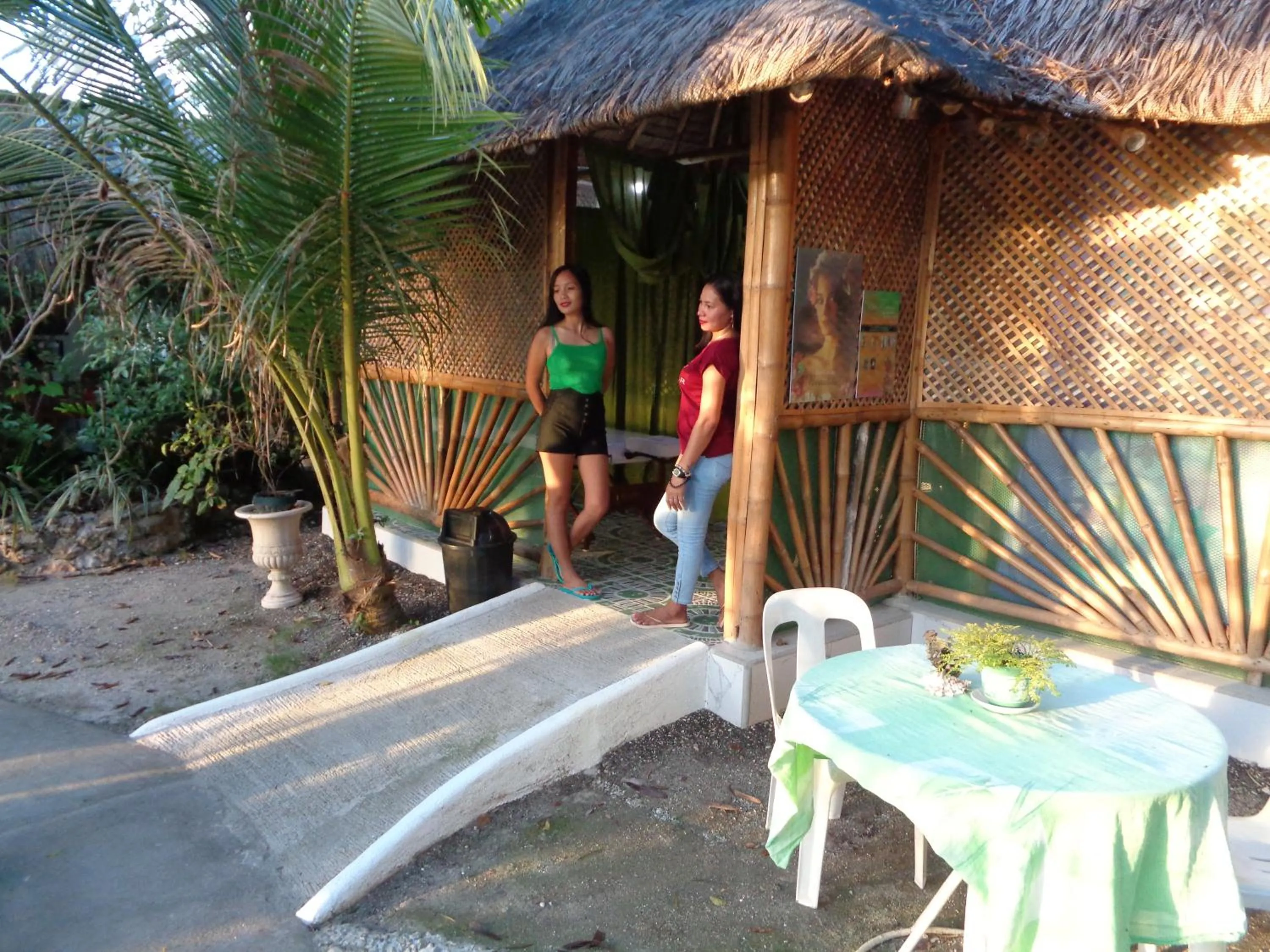 Massage in Sea Turtle House Moalboal