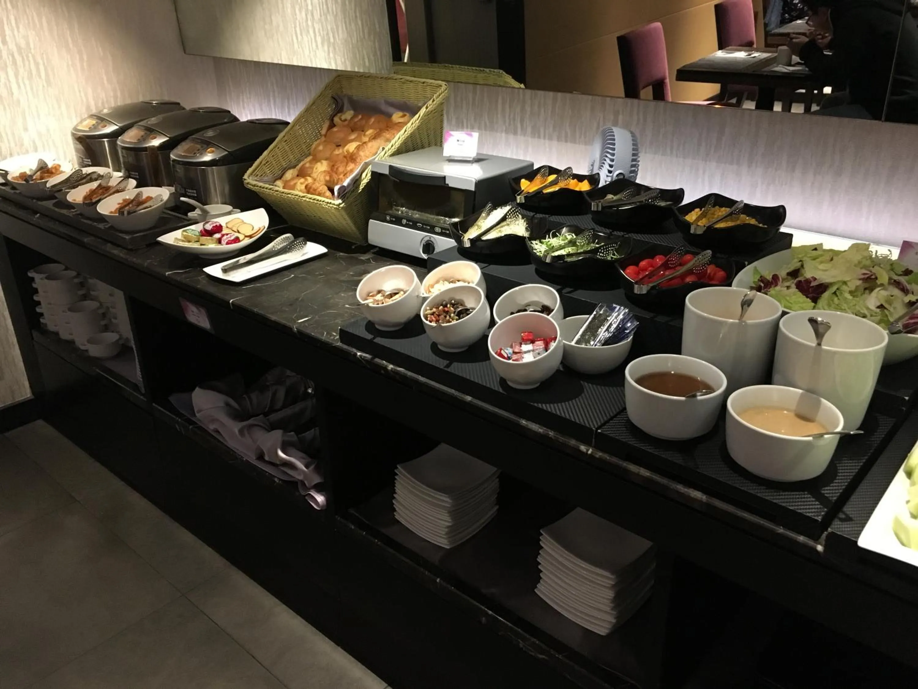 Food and drinks in Tango Motel