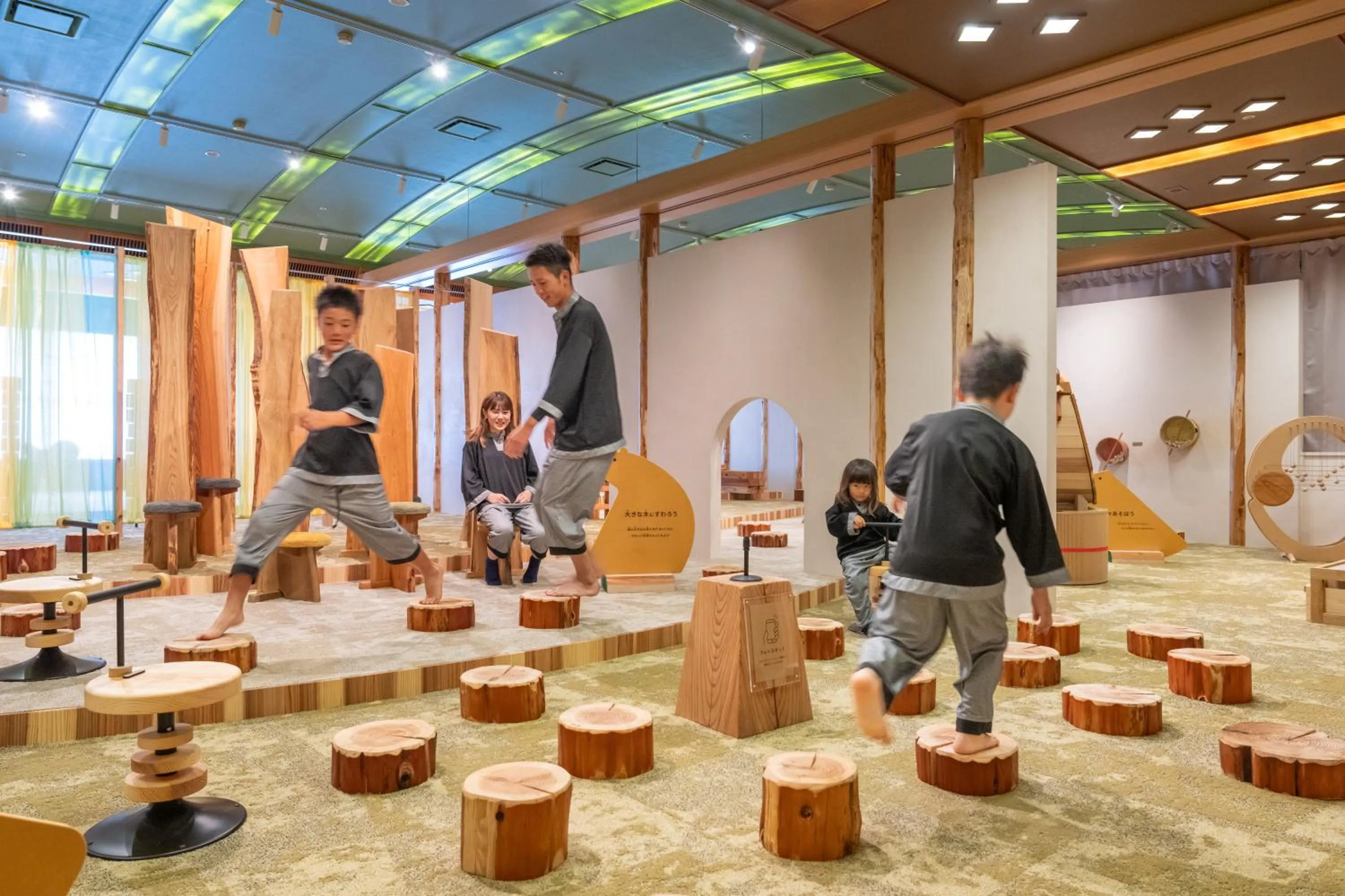 children in RYOKAN OQOQ-Tamai Bekkan