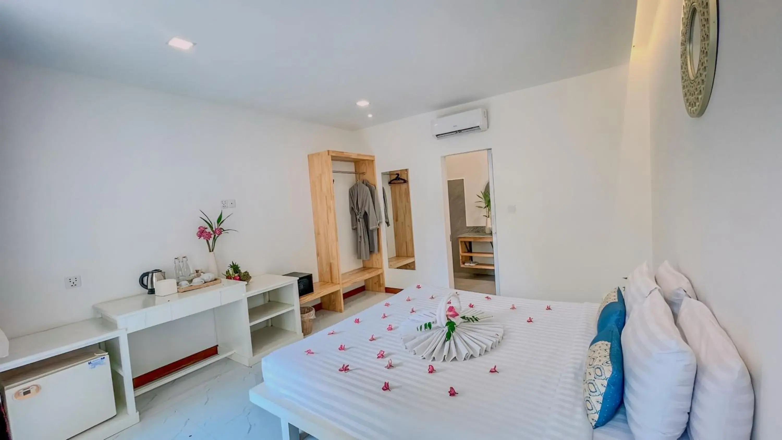 Studio Double With Terrace Pool Access - Free Pick Up in Home Indochine d'Angkor Hotel Studio Double With Terrace Pool Access - Free Pick Up in Home Indochine d'Angkor Hotel