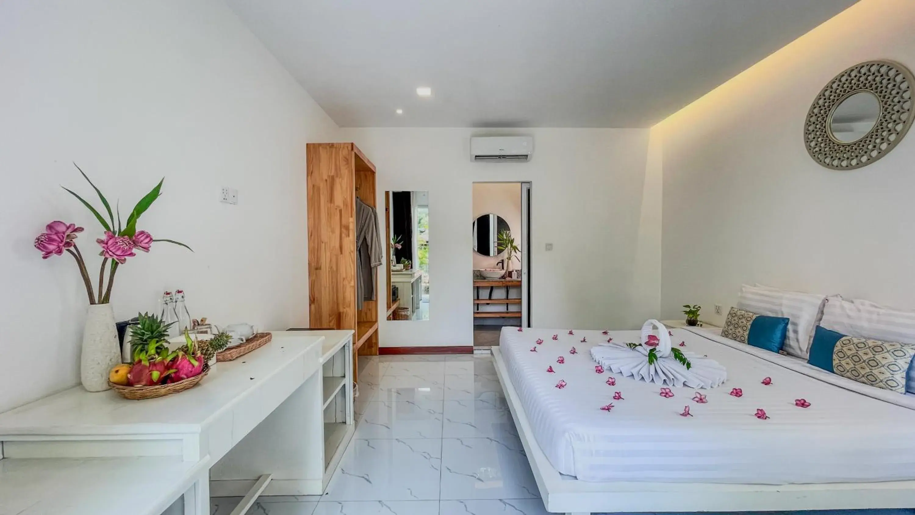 Bed in Home Indochine d'Angkor Hotel Bed in Home Indochine d'Angkor Hotel