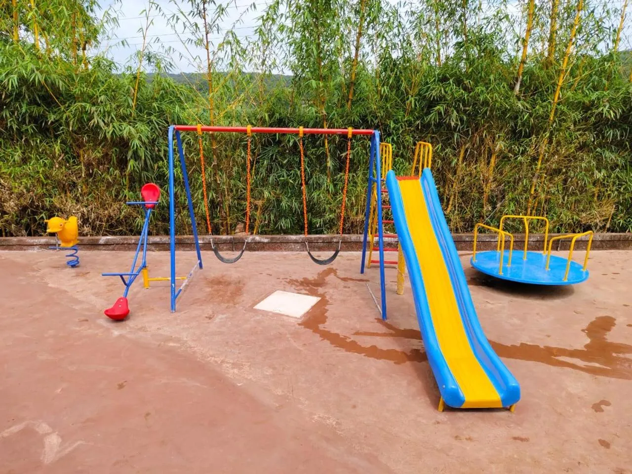 Garden in Rahi Forest View