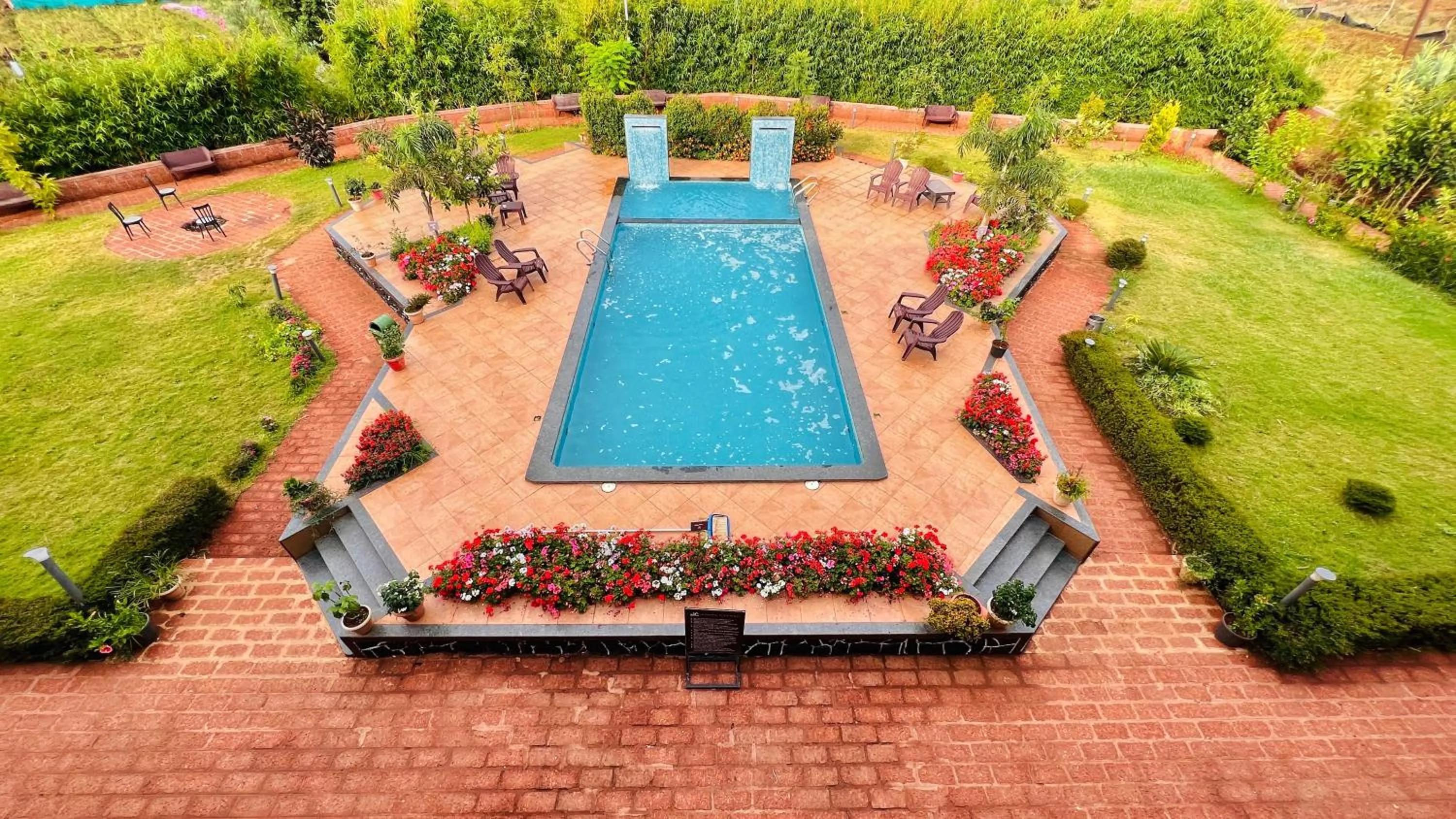 Garden view in Rahi Forest View