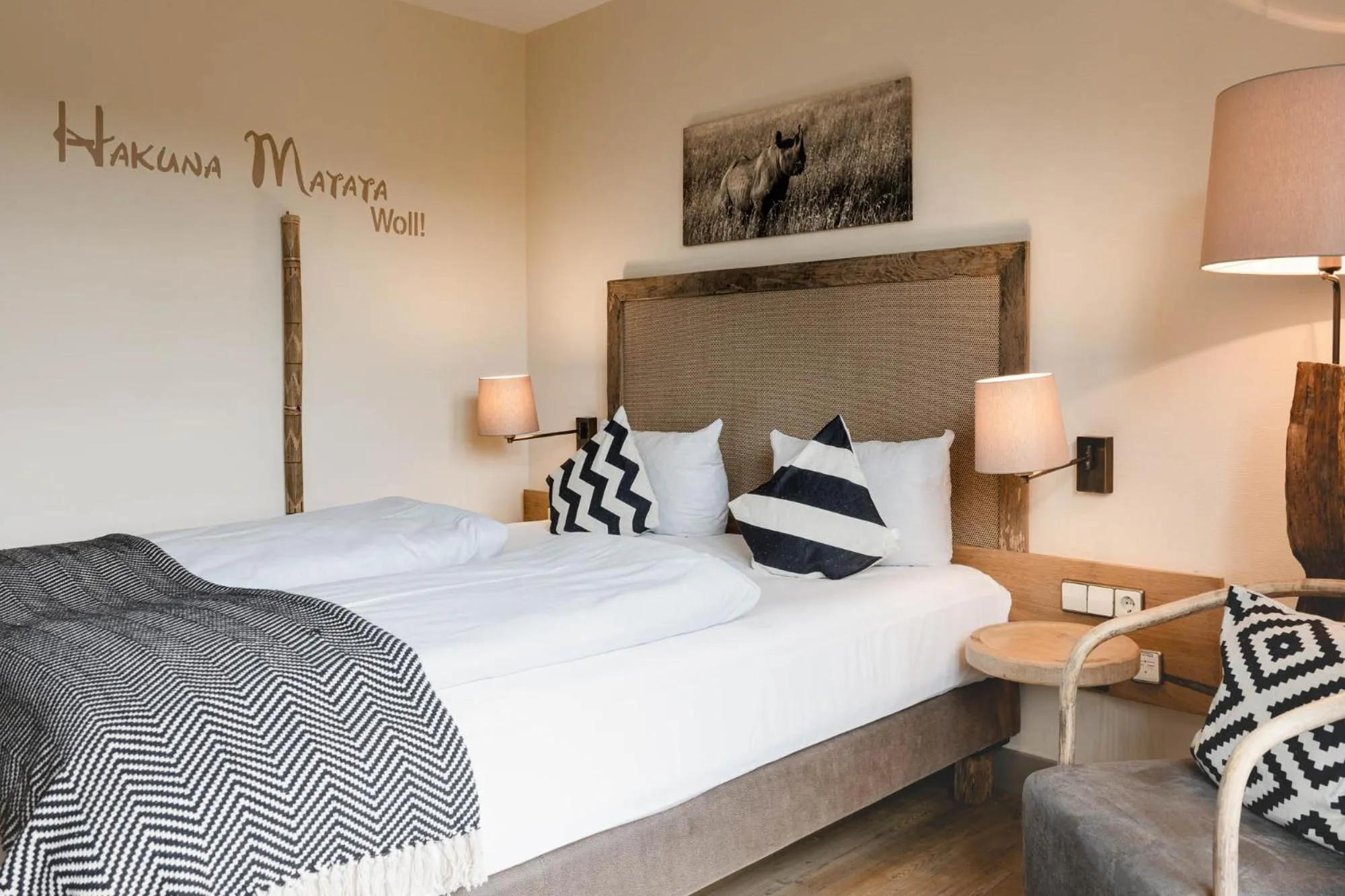 Photo of the whole room, Bed in Sunderland Hotel