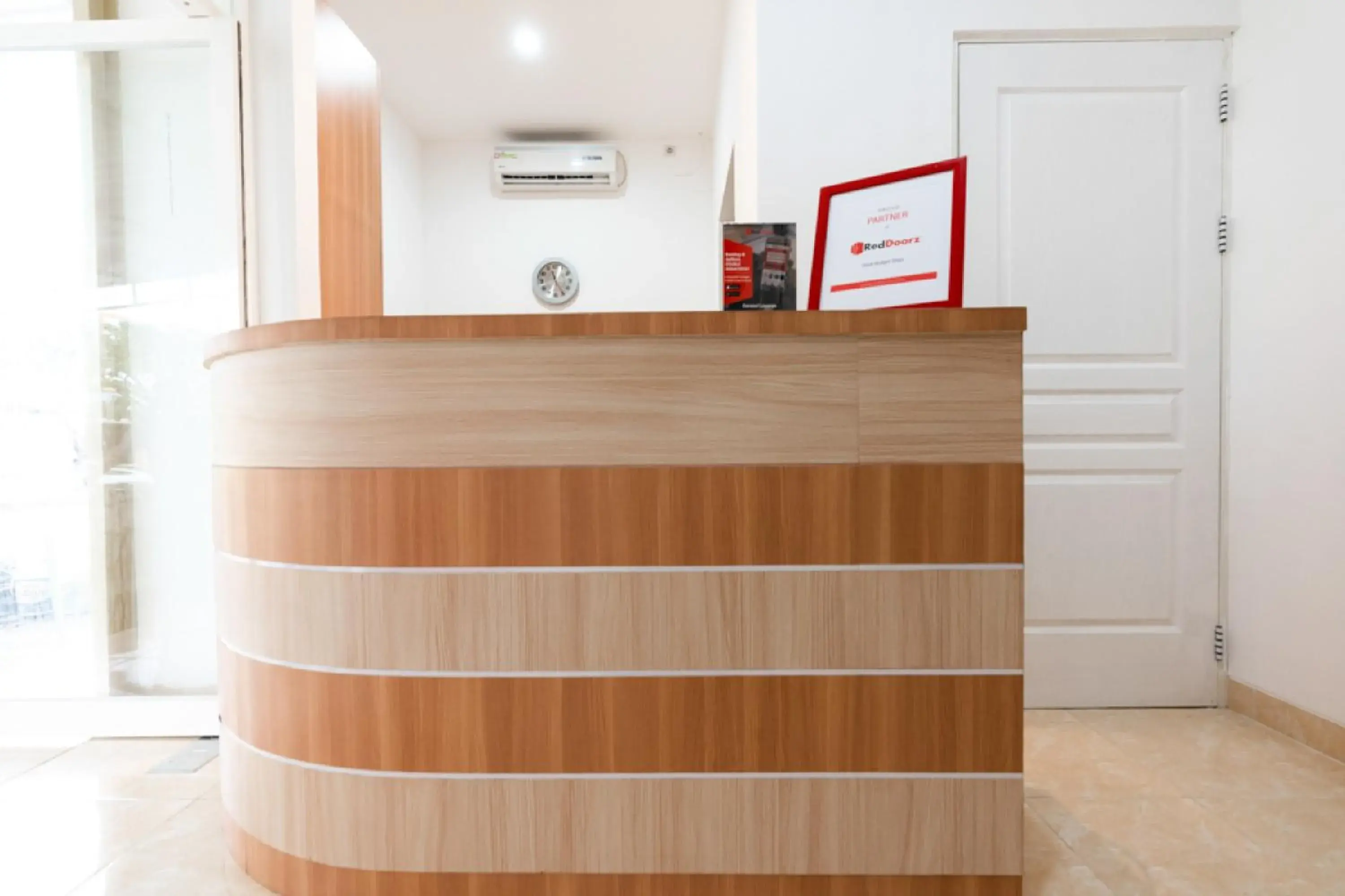 Lobby or reception in RedDoorz @ Graha Cemerlang Maros Lobby or reception in RedDoorz @ Graha Cemerlang Maros