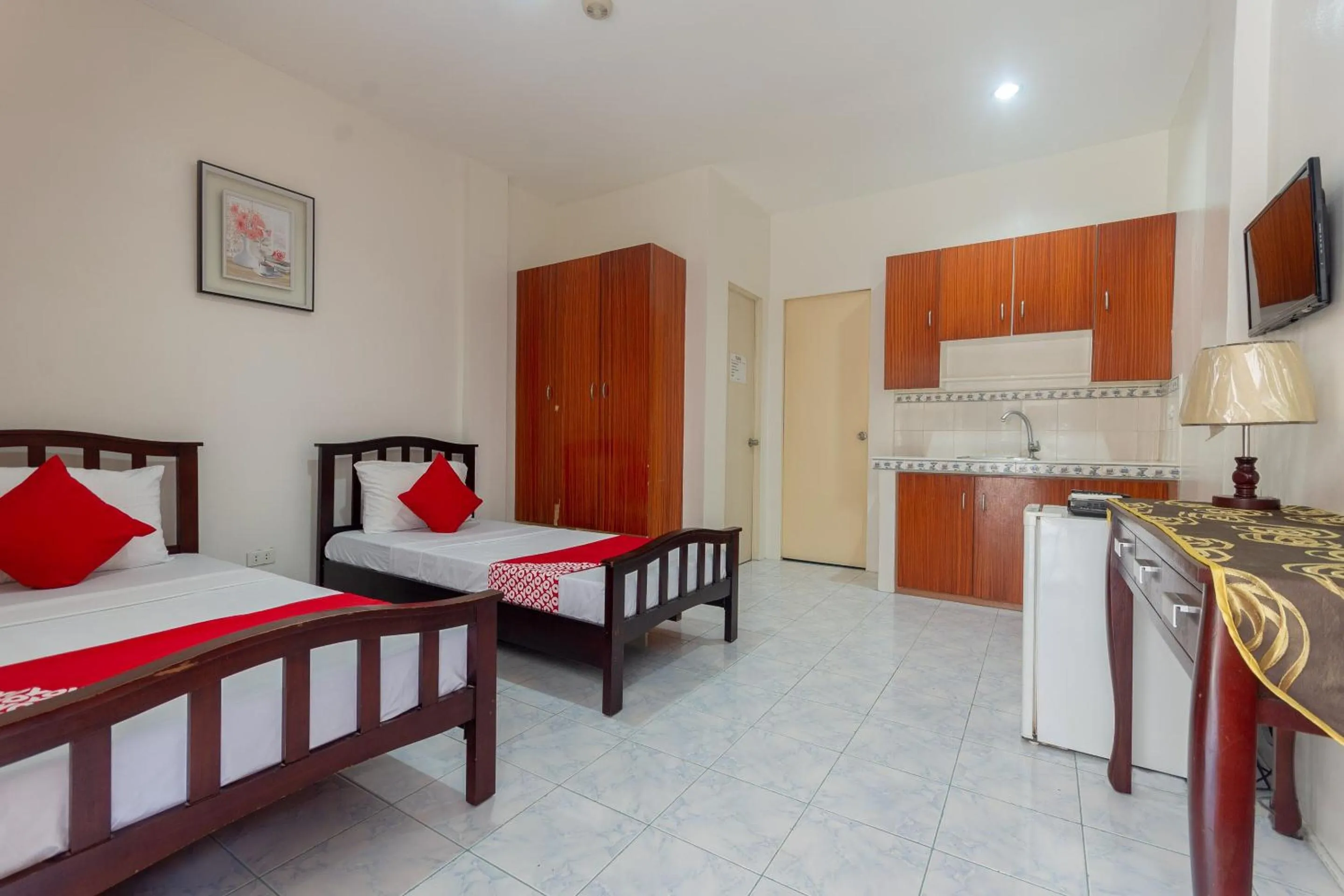 Bedroom, Bed in 3j's And K Apartment