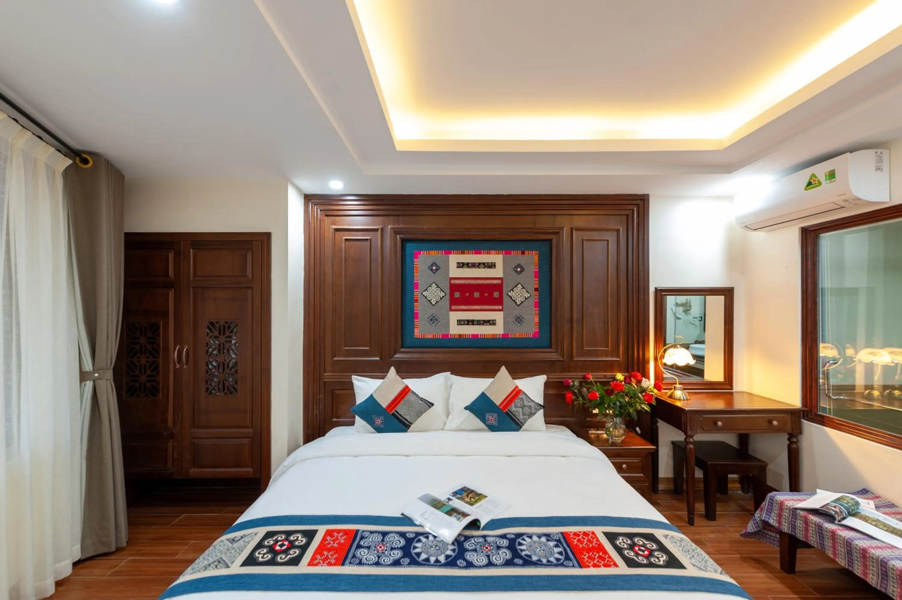 wardrobe, Bed in Sapa Passion Hotel & Spa