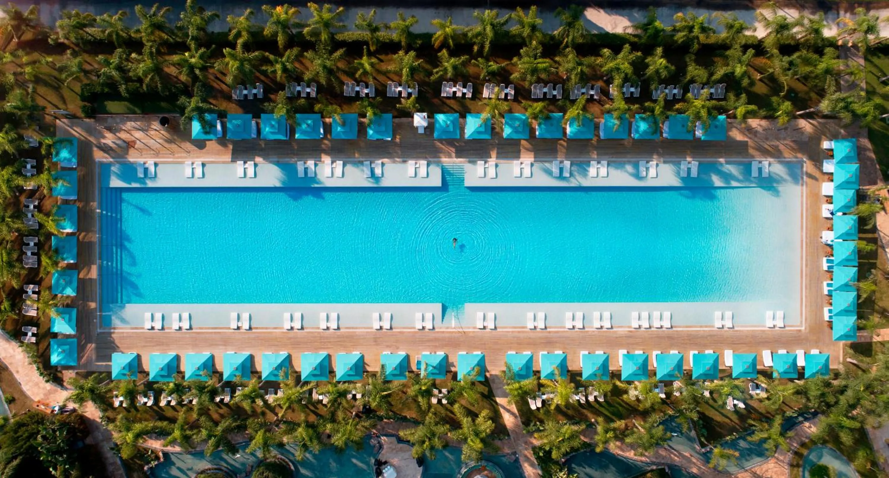Swimming pool in Regnum Carya