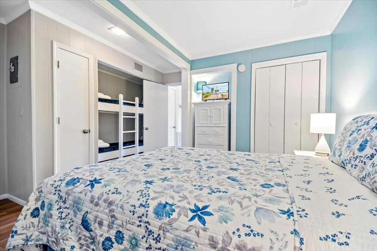 Bed in Hilton Head Beach & Tennis A142