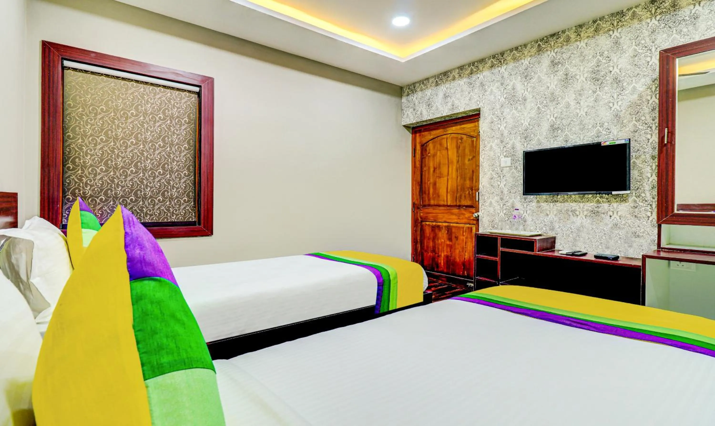 Bedroom, Bed in Itsy Hotels Aasma Luxury Villa