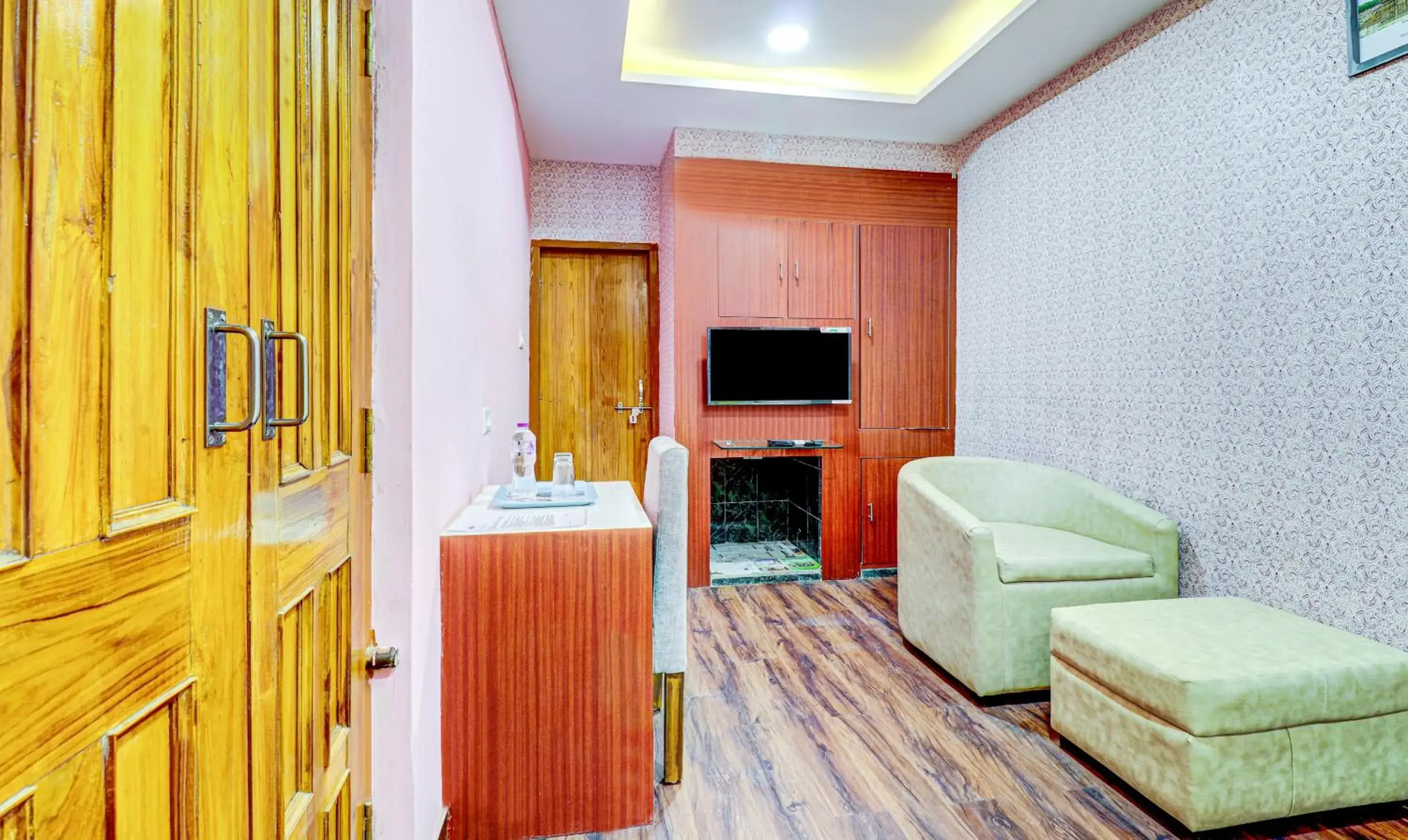 Seating area in Itsy Hotels Aasma Luxury Villa Seating area in Itsy Hotels Aasma Luxury Villa