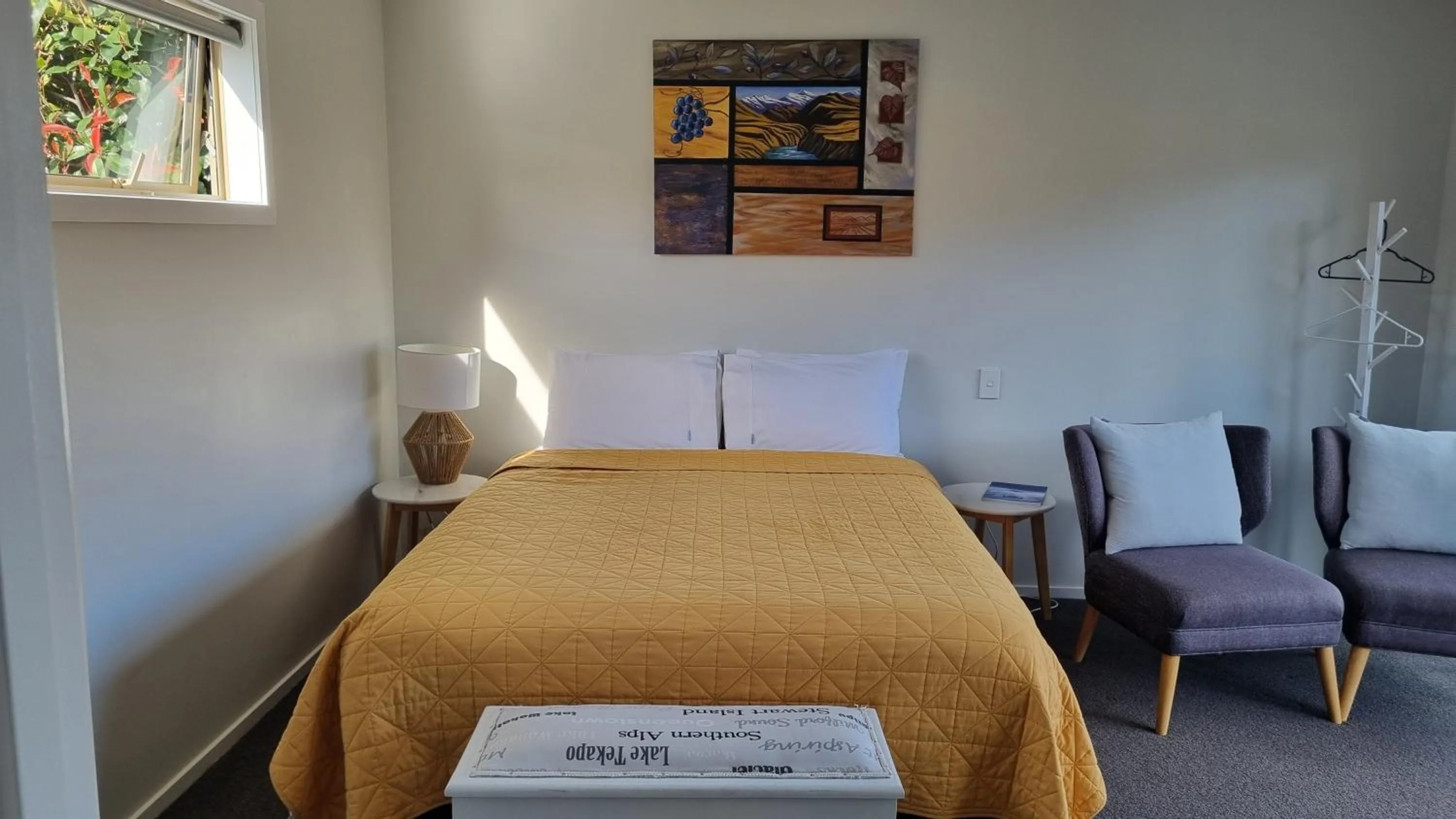 Bed in Lodges On Pearson Unit 1