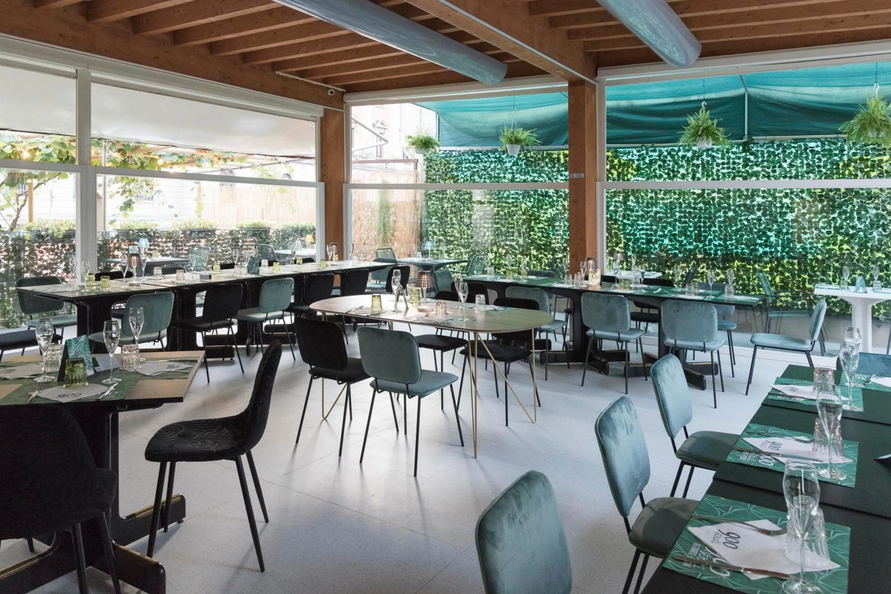 Restaurant/places to eat in ALBERGO 900Strati