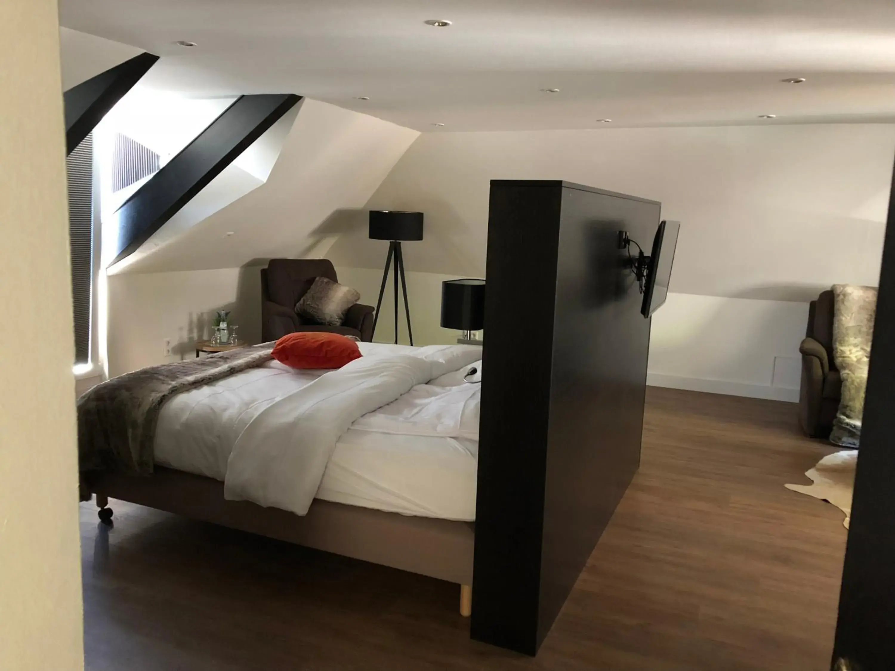 Panorama Suite with Balcony and River View in Hotel am Hafen Panorama Suite with Balcony and River View in Hotel am Hafen