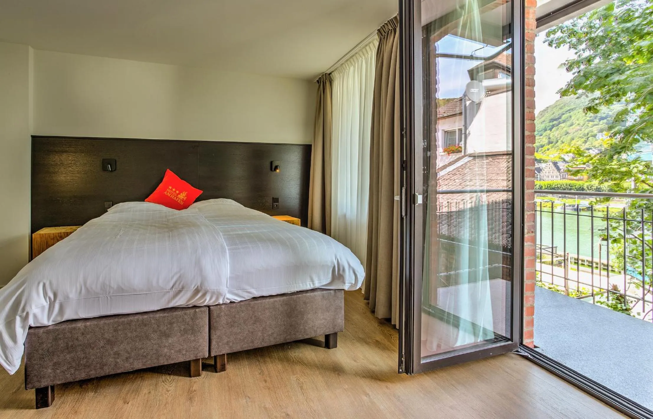 Bed in Hotel am Hafen