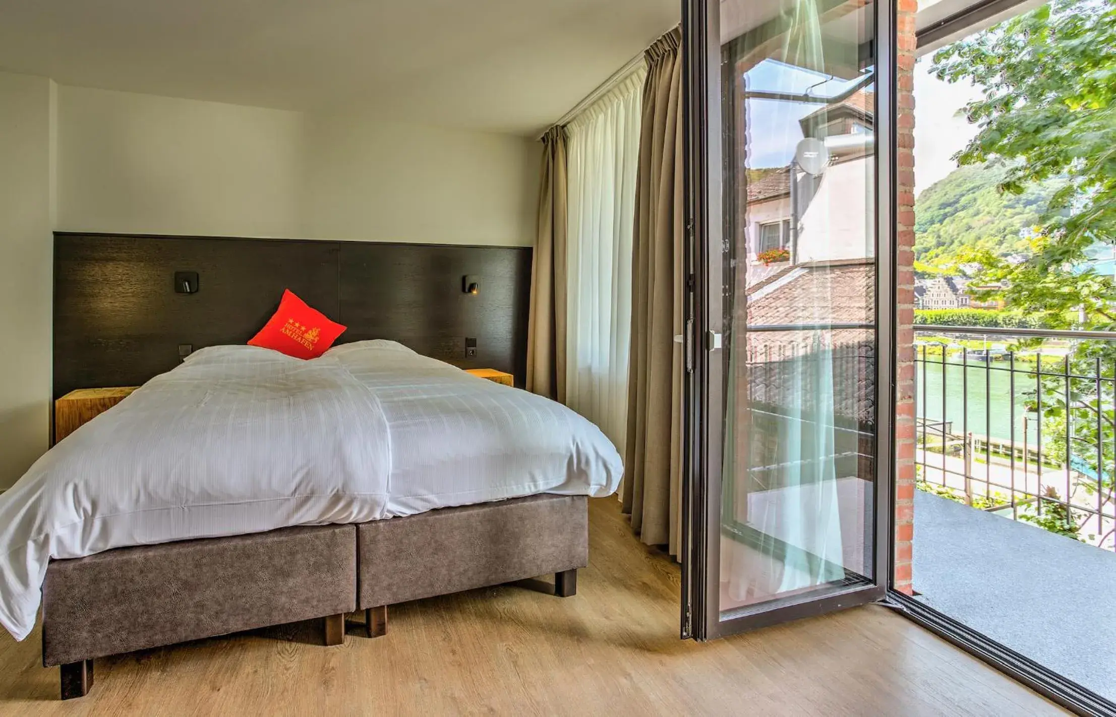 Comfort Classic Double Room with Balcony Annex in Hotel am Hafen Comfort Classic Double Room with Balcony Annex in Hotel am Hafen