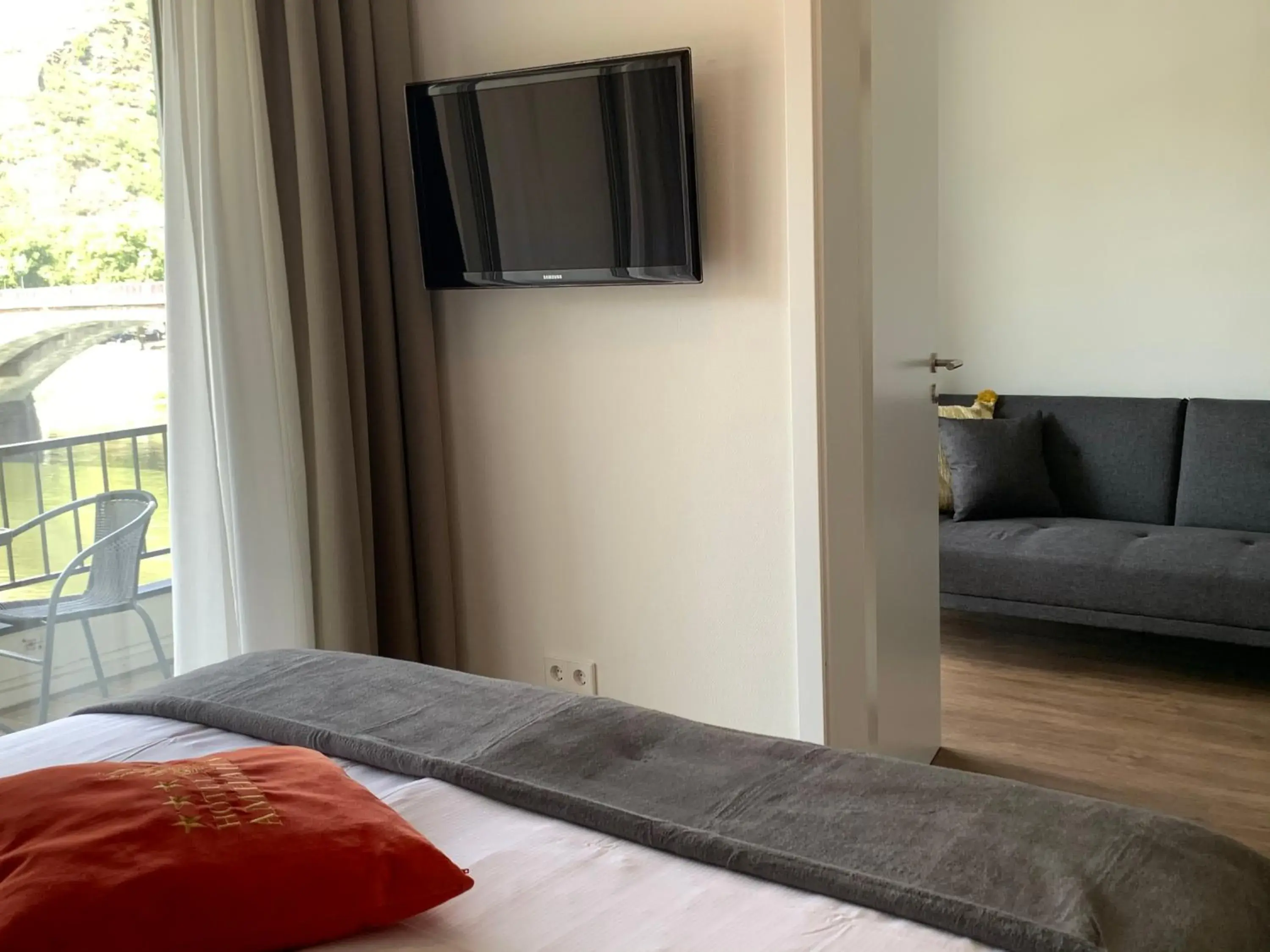 Junior Suite with Balcony and River View in Hotel am Hafen Junior Suite with Balcony and River View in Hotel am Hafen