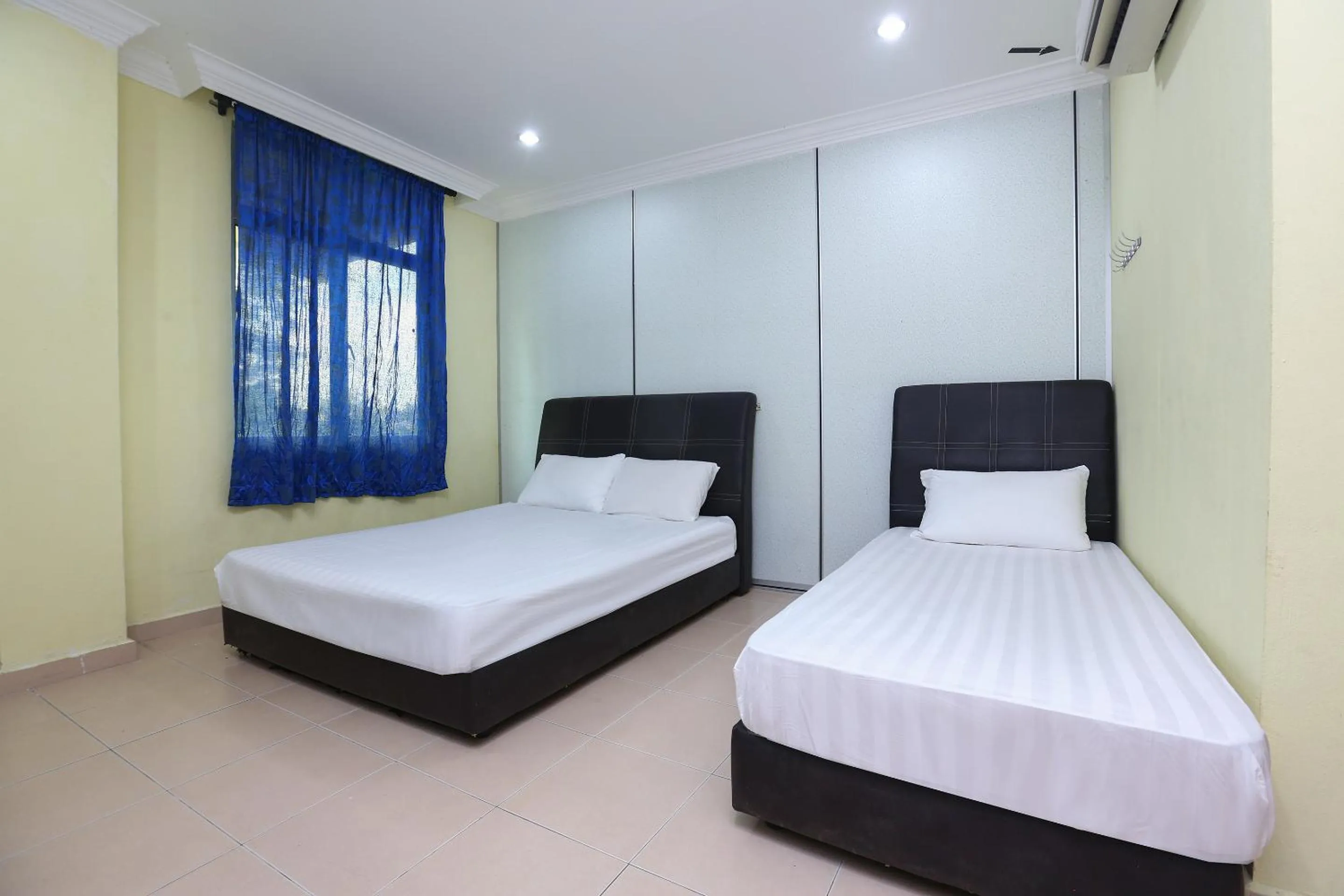 SPOT ON 89857 Azra Inn (rumah Tumpangan)