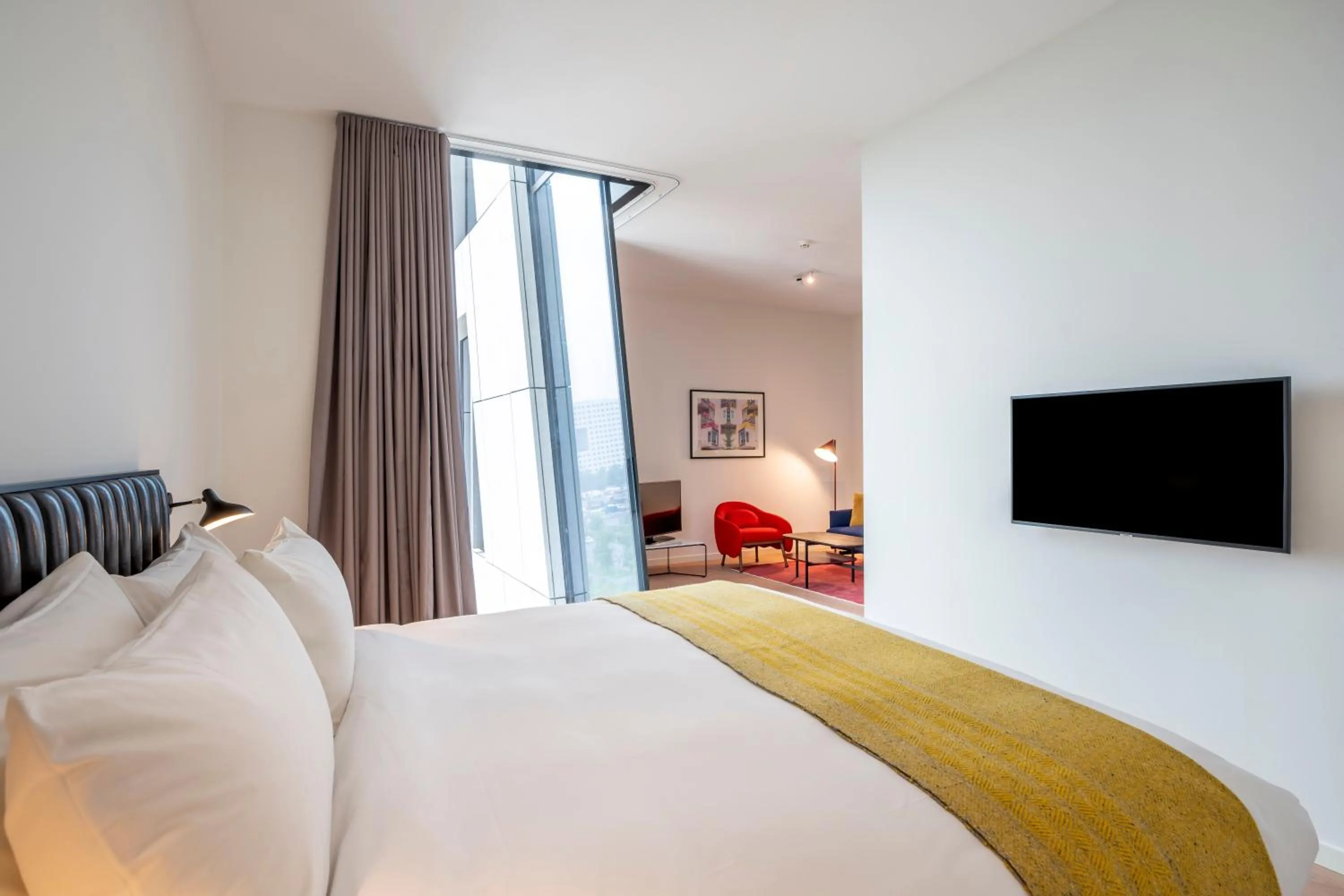 Photo of the whole room, Bed in PREMIER SUITES Amsterdam