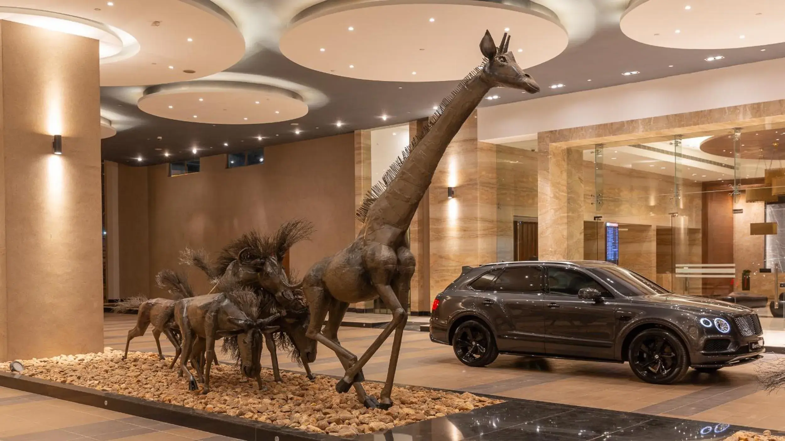 Facade/entrance in Emara Ole-Sereni Facade/entrance in Emara Ole-Sereni