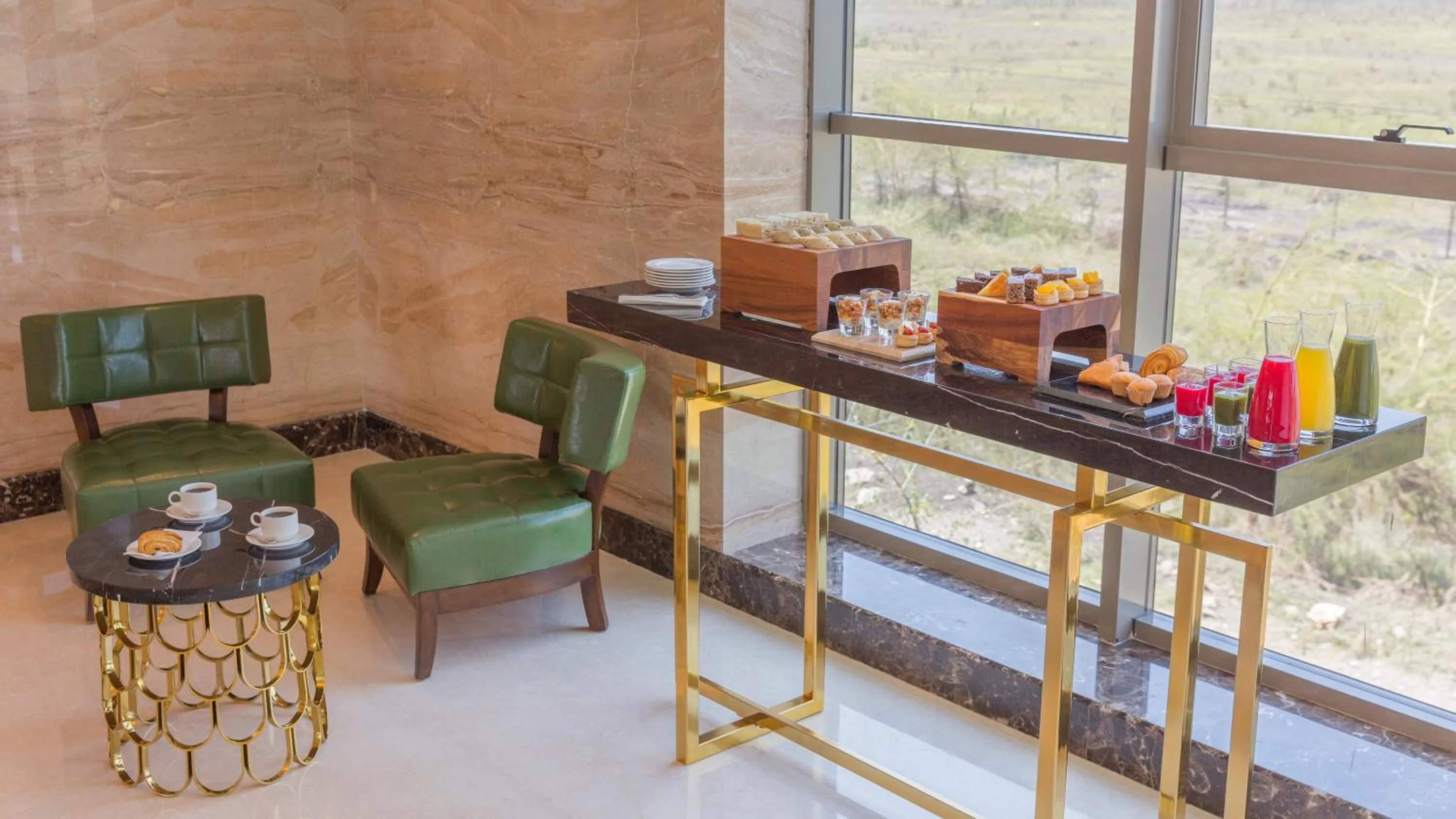 Food and drinks in Emara Ole-Sereni