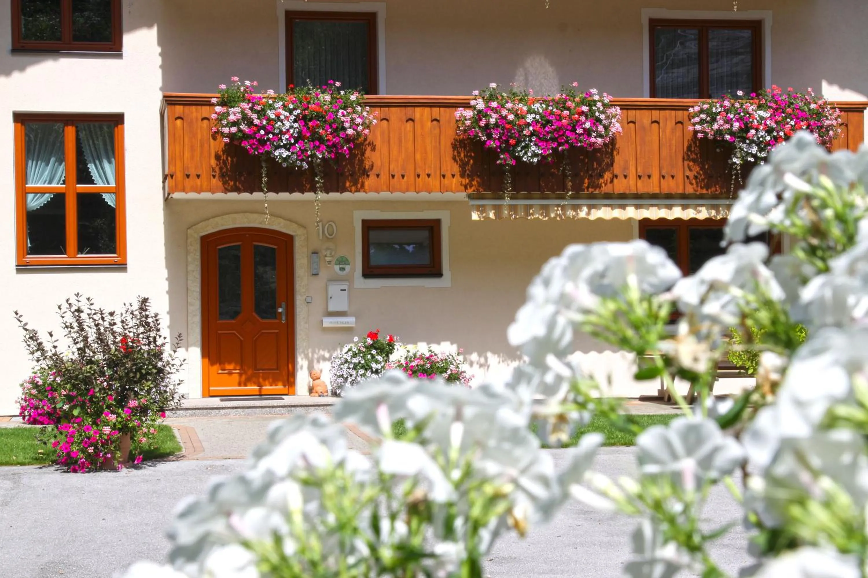 Facade/entrance in Rosspointnerhof