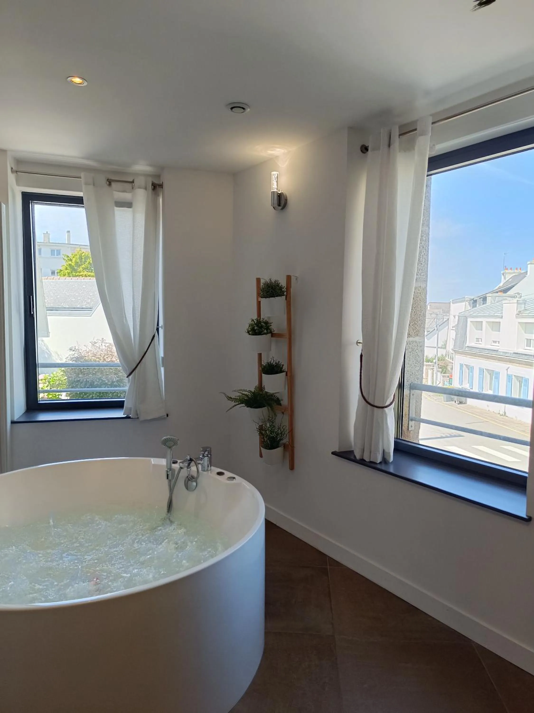 Les Suites de Bougainville