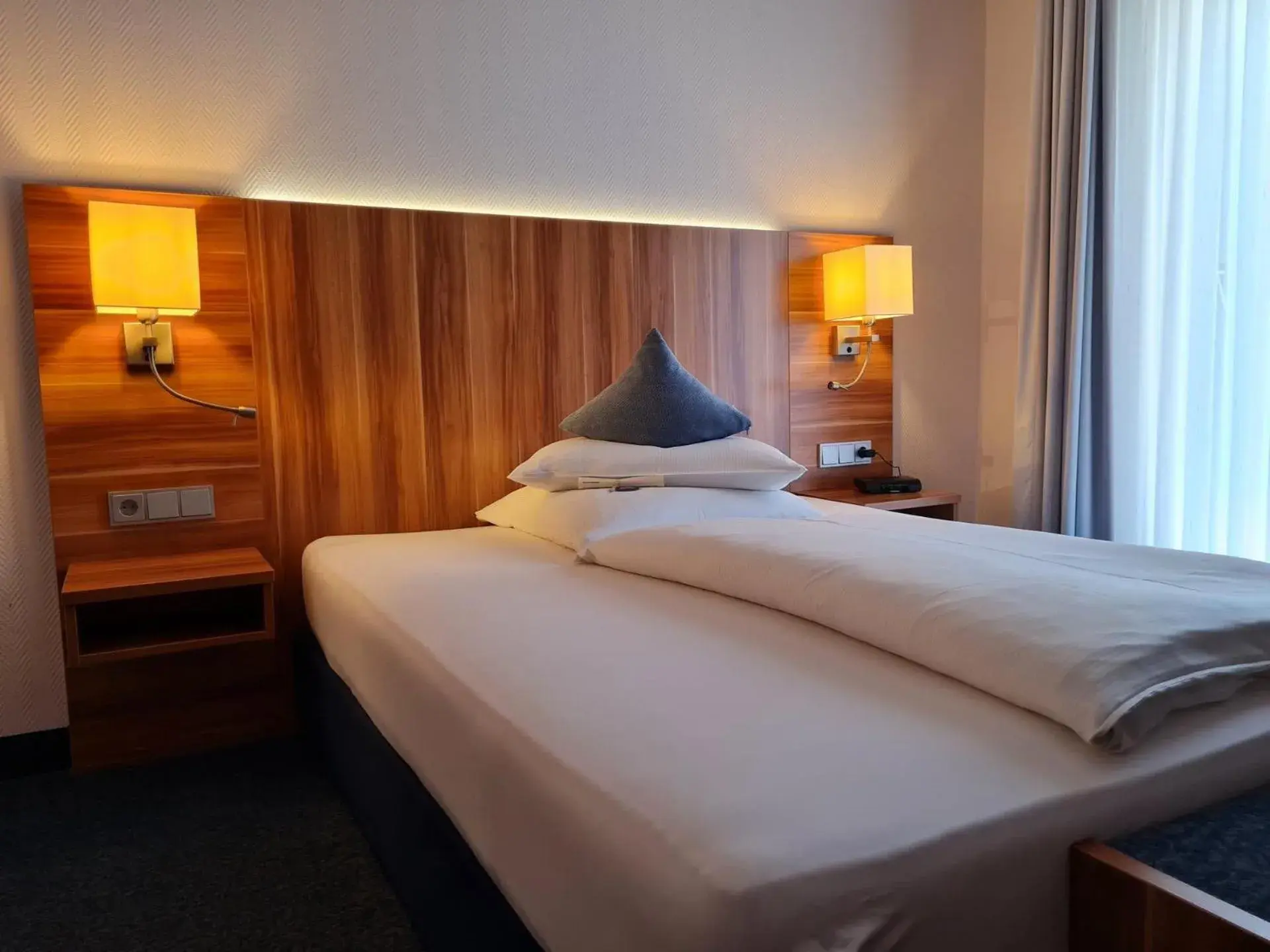 Single Room with Balcony - single occupancy in Best Western Blankenburg Hotel Single Room with Balcony - single occupancy in Best Western Blankenburg Hotel