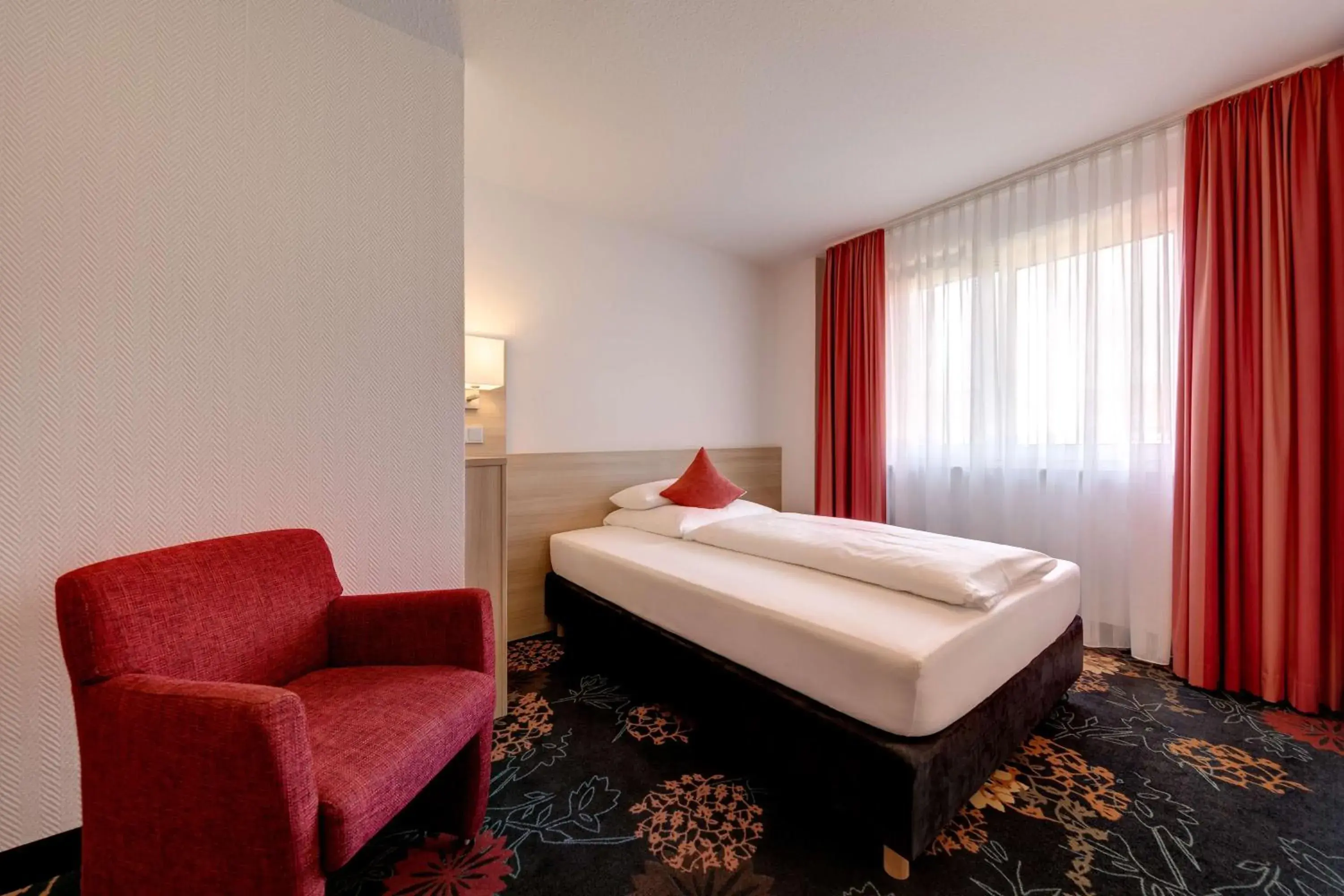 Photo of the whole room, Bed in Best Western Blankenburg Hotel Photo of the whole room, Bed in Best Western Blankenburg Hotel