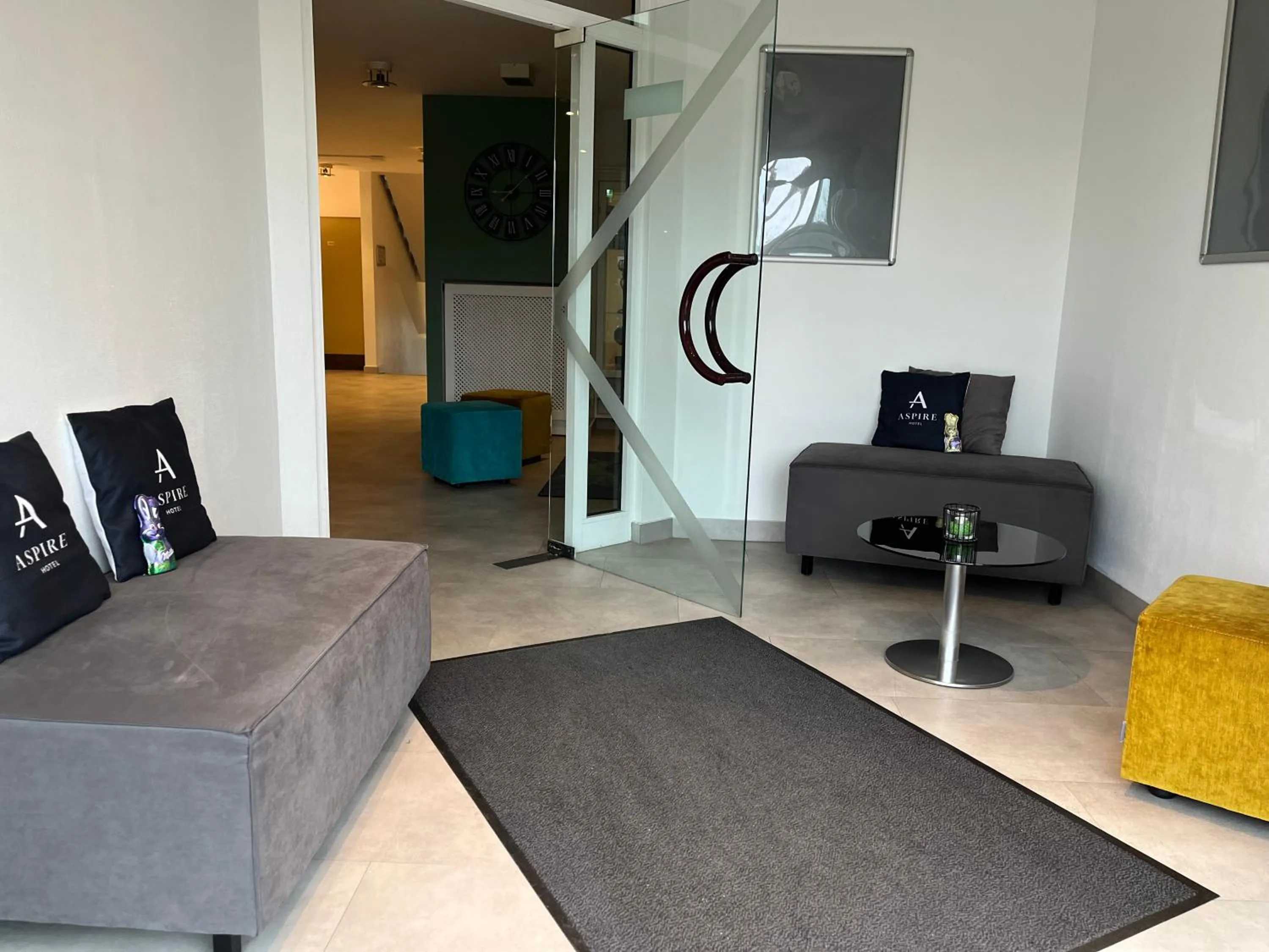 Lobby or reception in Aspire Frankfurt Airport, Trademark Collection by Wyndham