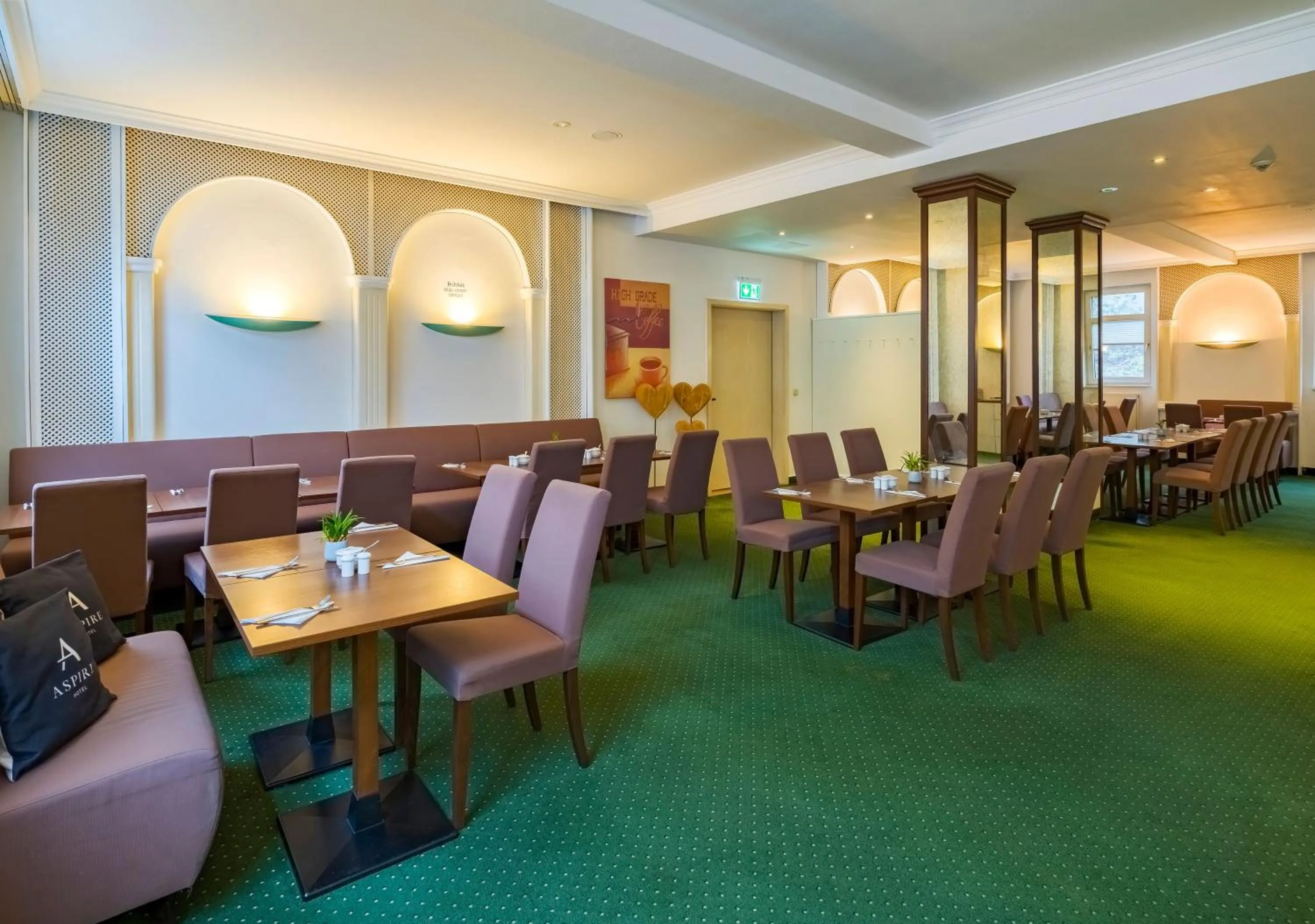 Restaurant/places to eat in Aspire Frankfurt Airport, Trademark Collection by Wyndham