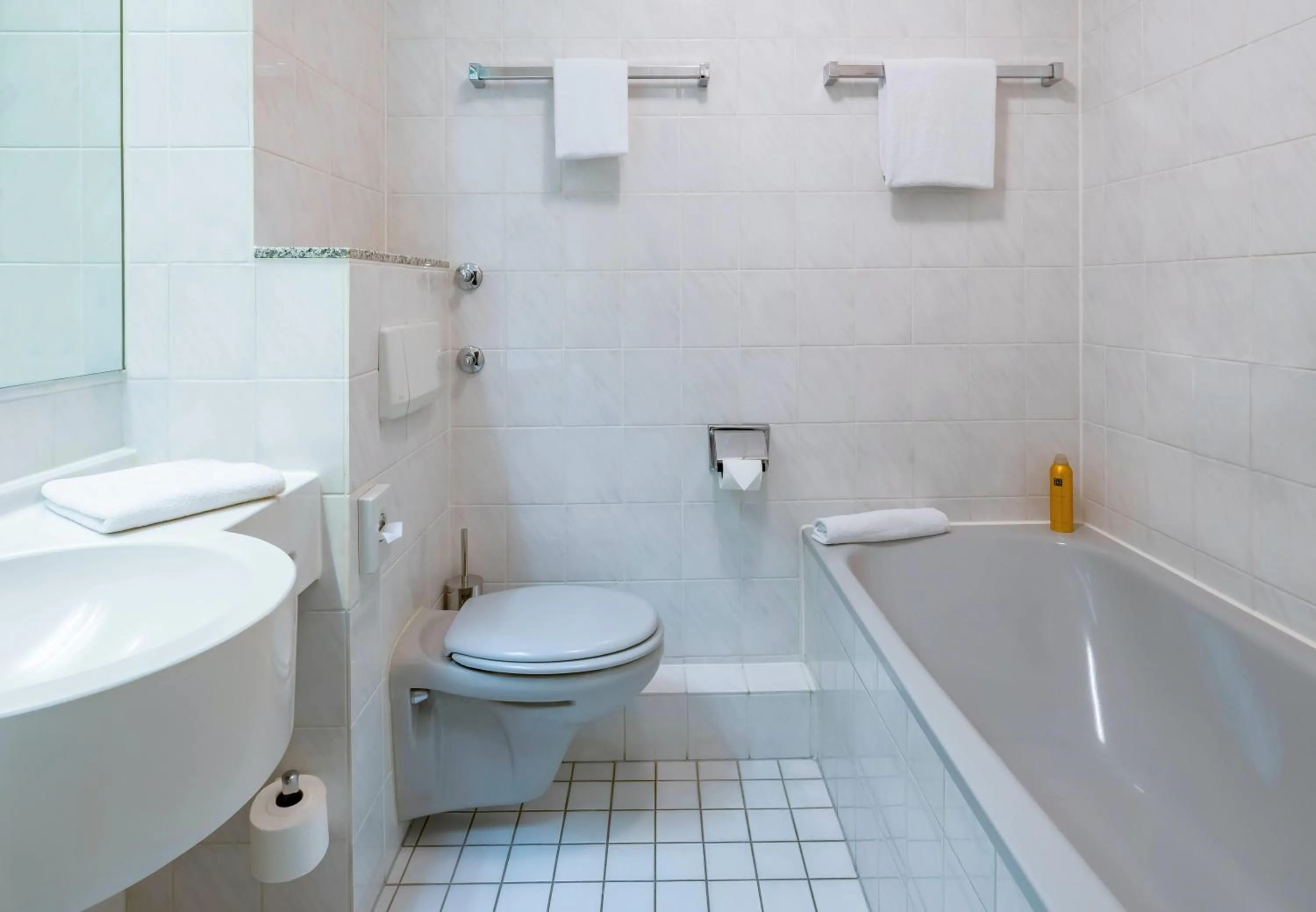 Bathroom in Aspire Frankfurt Airport, Trademark Collection by Wyndham