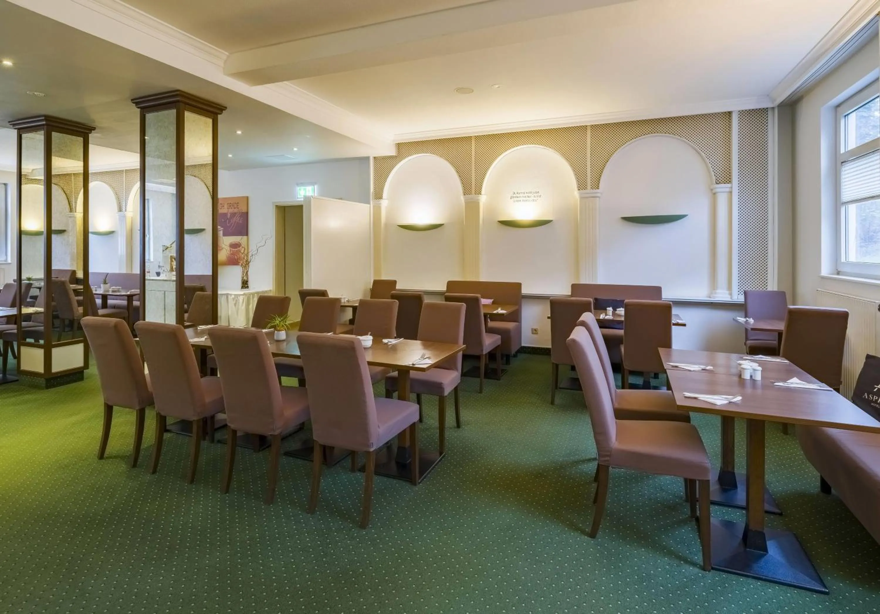 Restaurant/places to eat in Aspire Frankfurt Airport, Trademark Collection by Wyndham