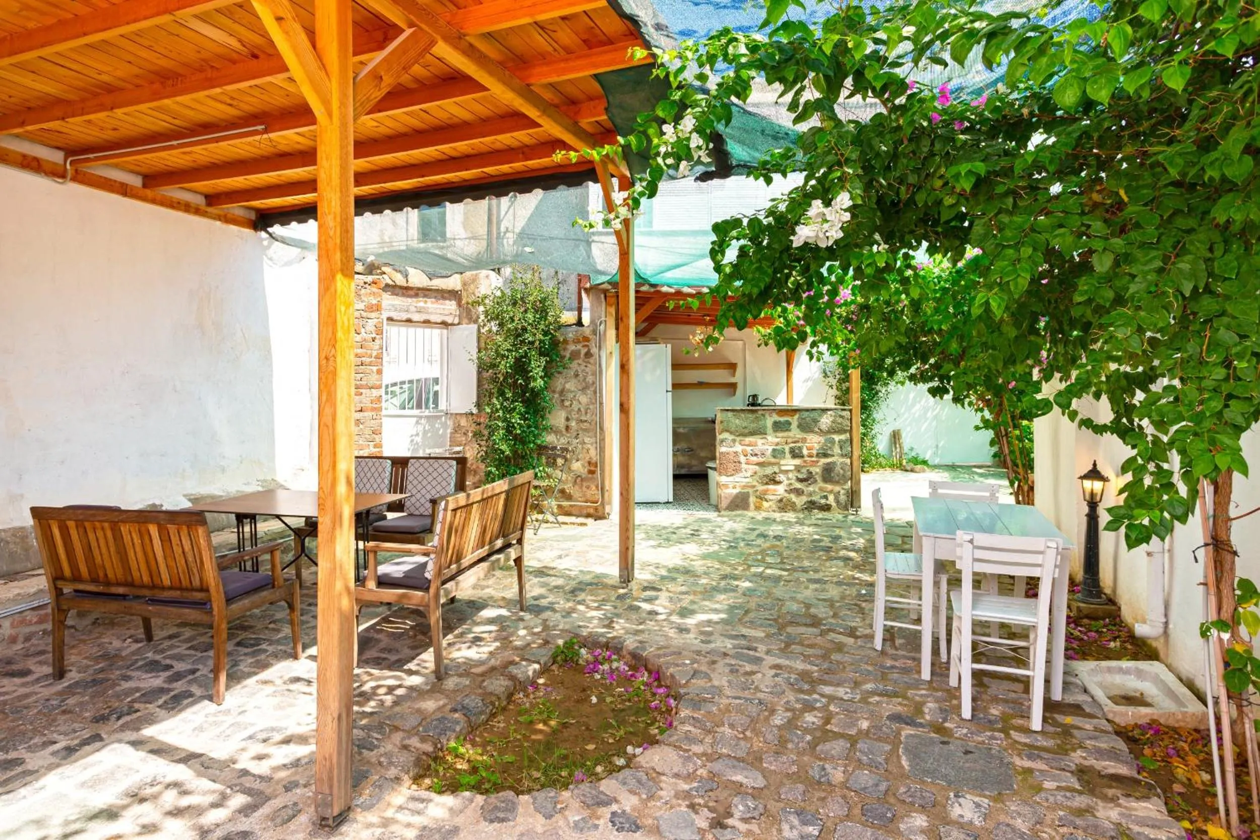 Garden in Iconic Stone Houses