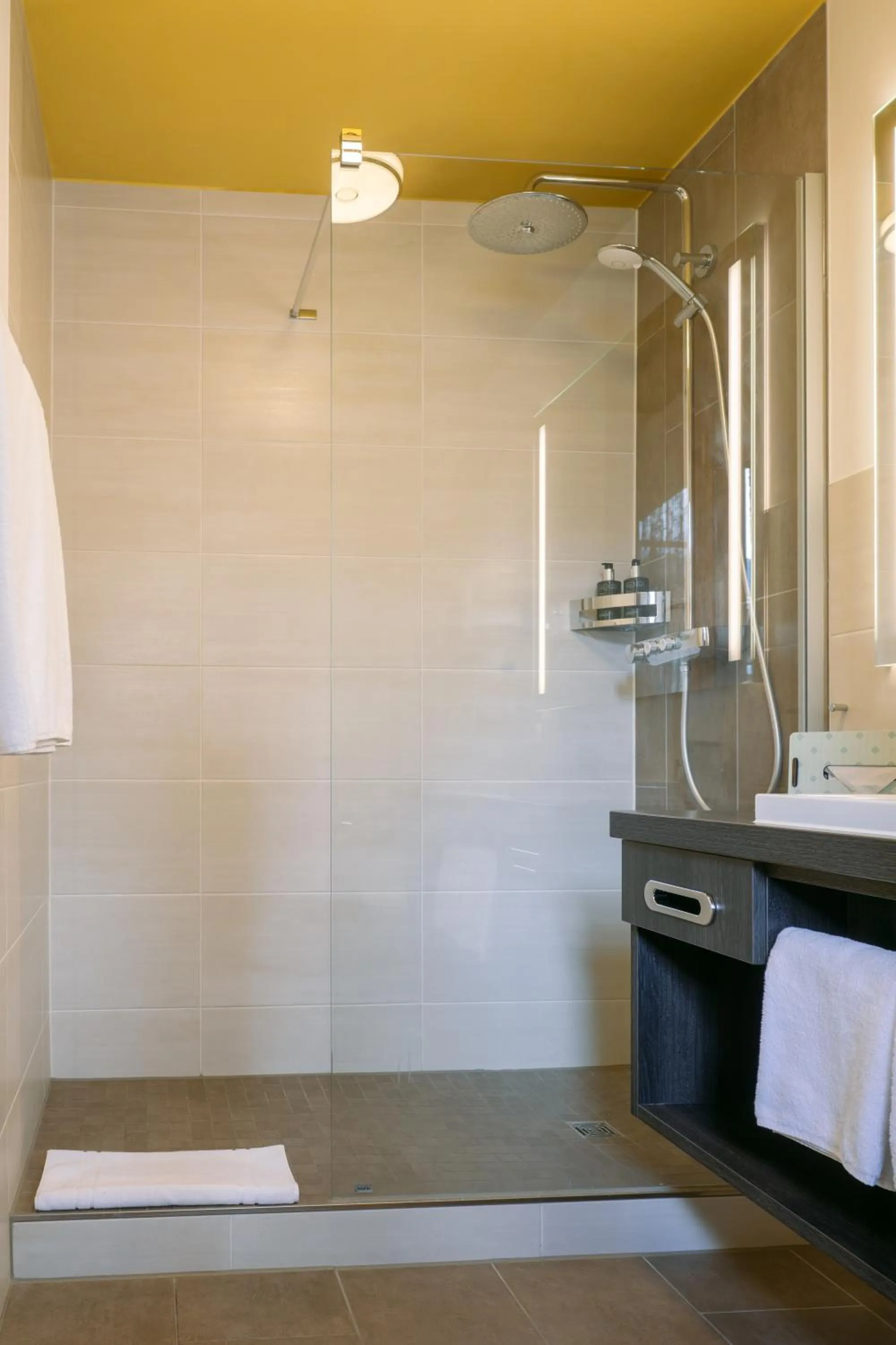 Bathroom in HENRI Country House Garmisch-Partenkirchen