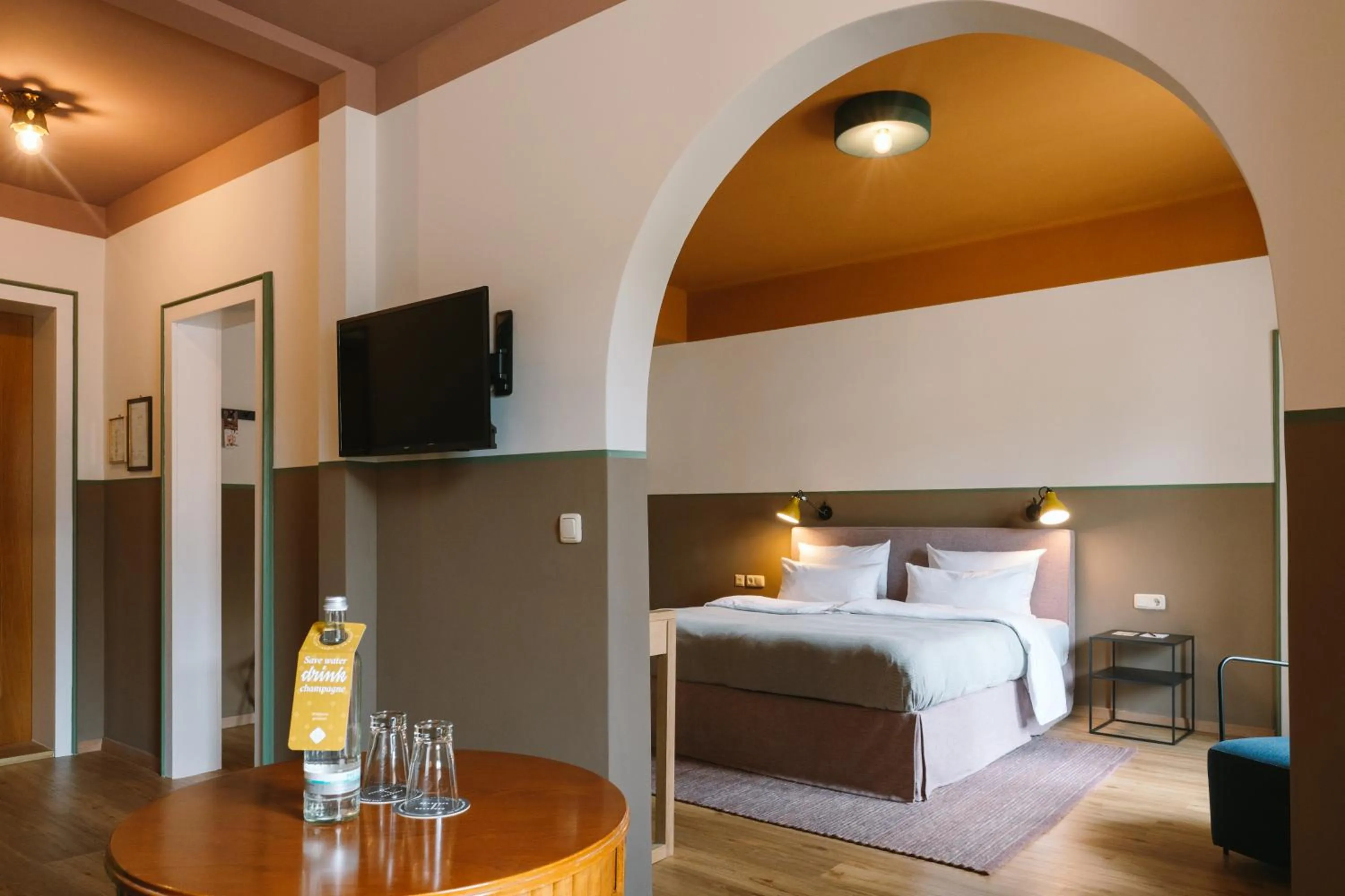 Photo of the whole room, Bed in HENRI Country House Garmisch-Partenkirchen