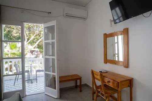 Lefkothea Hotel