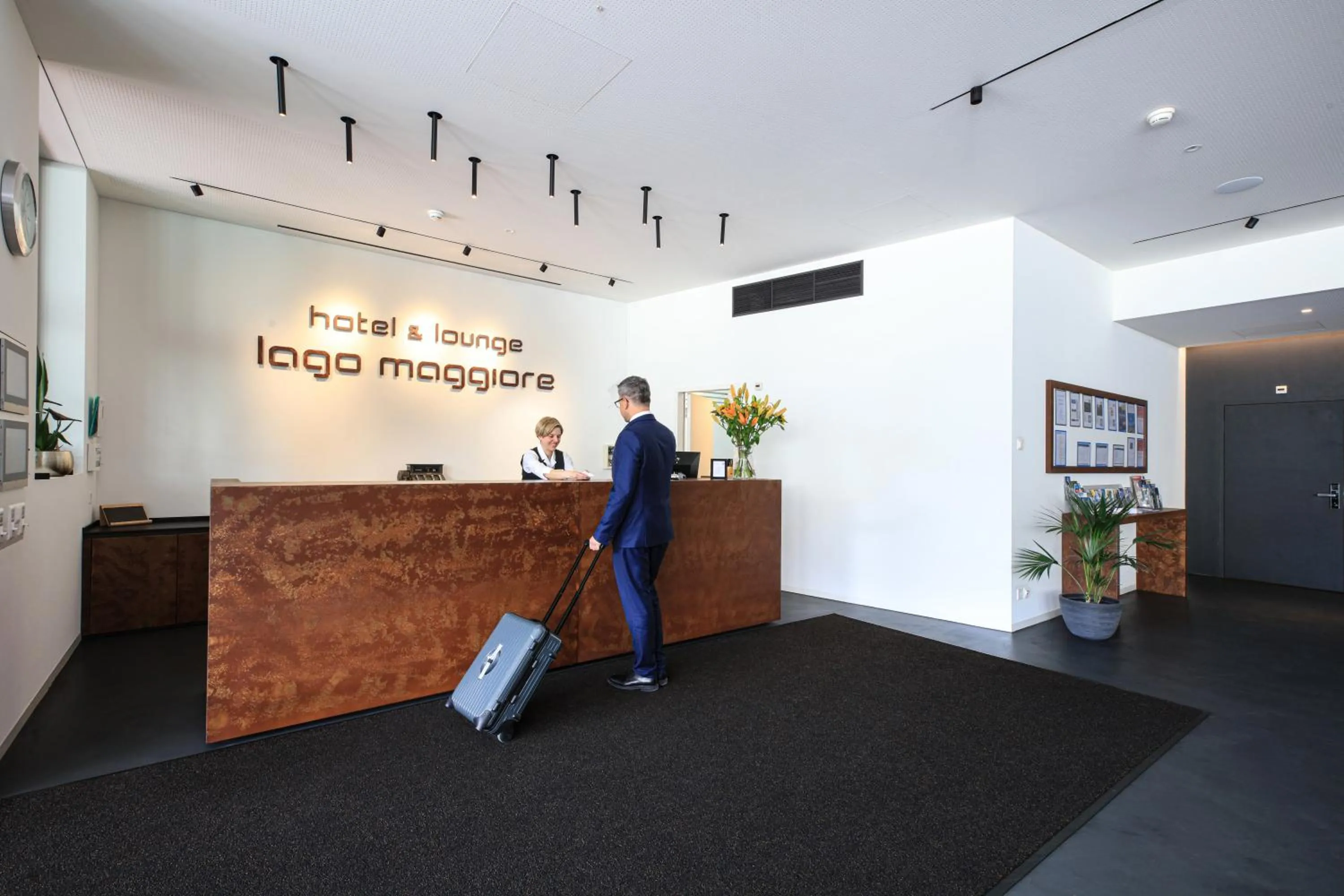 Lobby or reception in Hotel Lago Maggiore - Welcome!