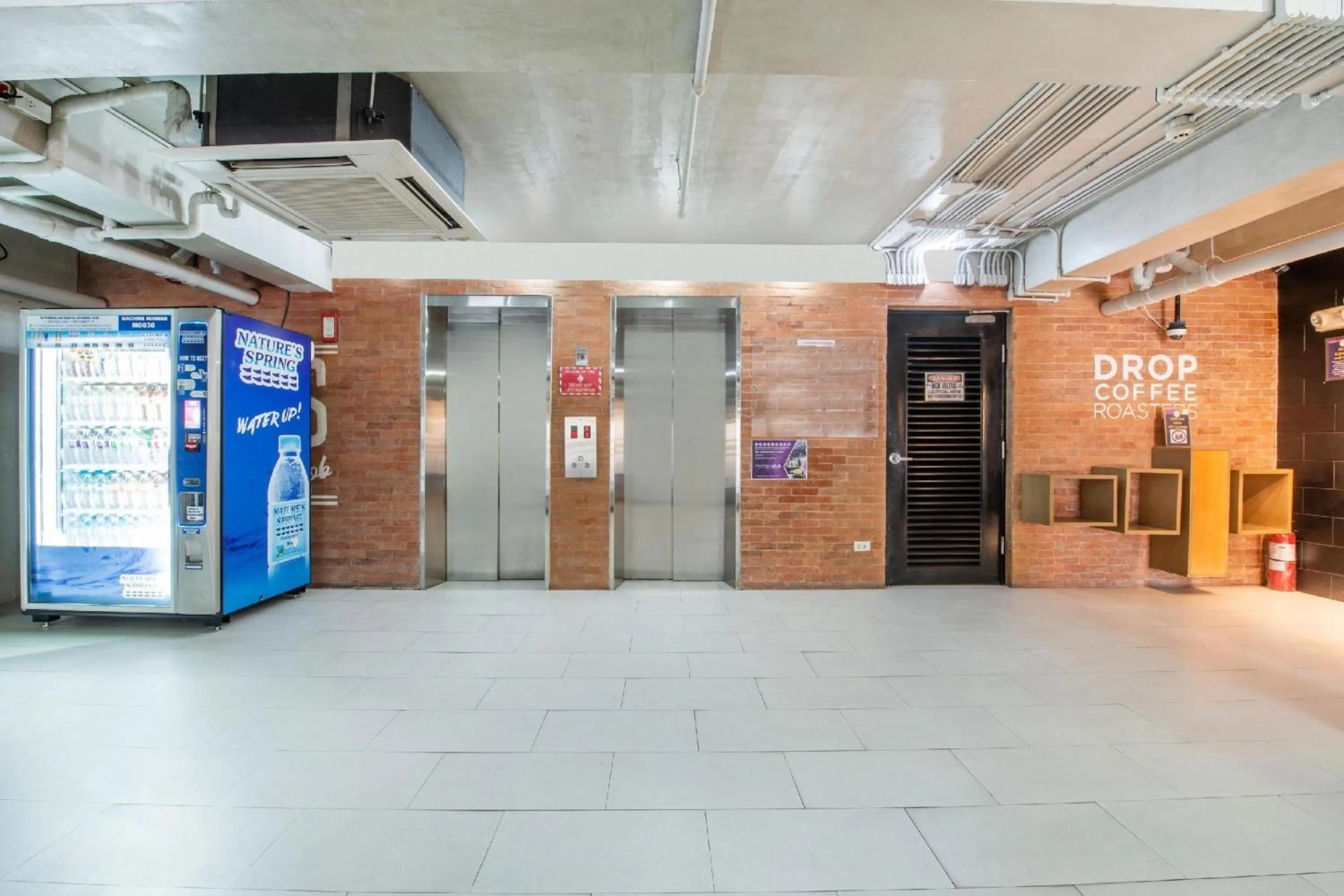 elevator in OYO 563 Mytown New York