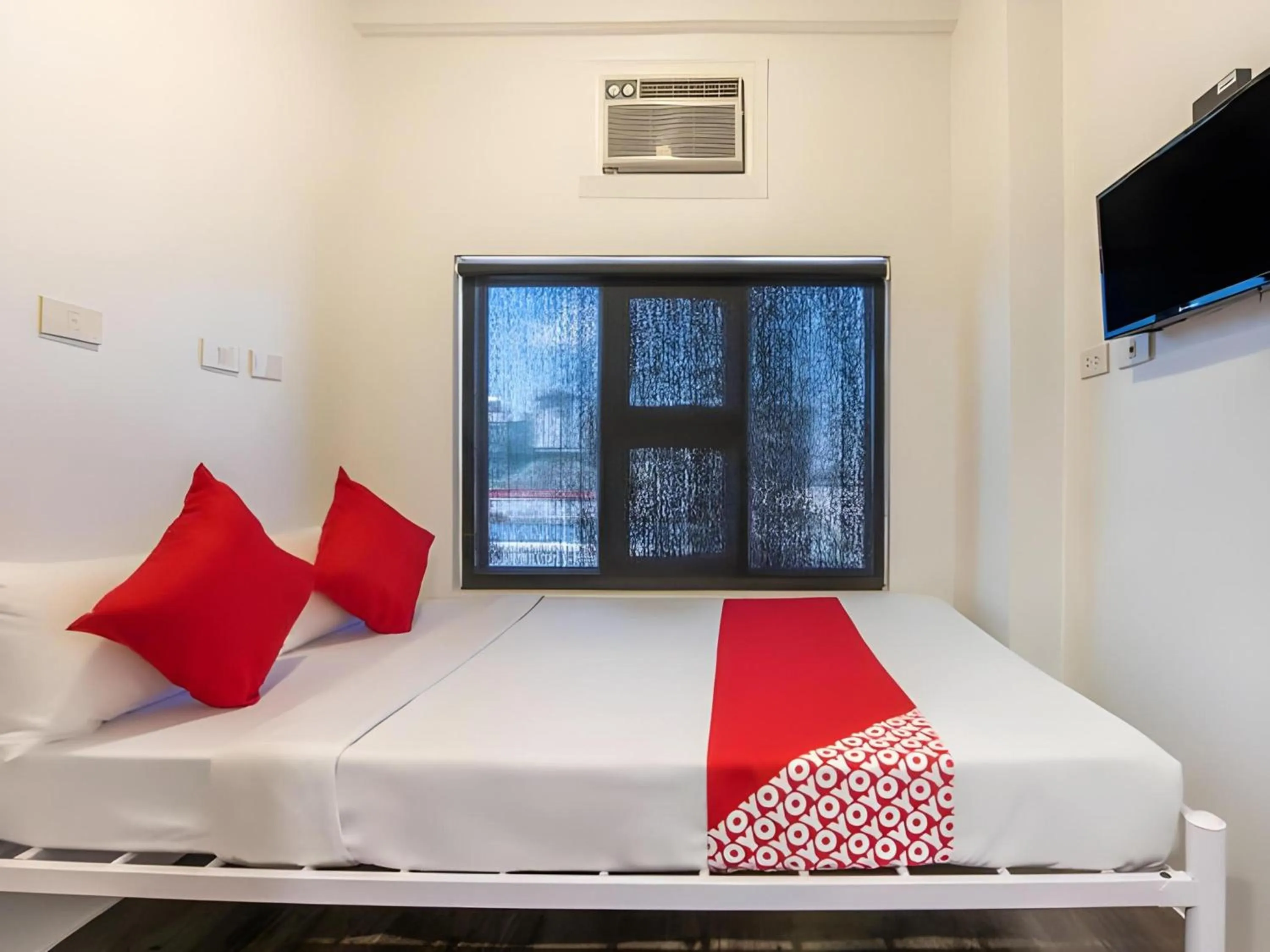 Photo of the whole room in OYO 563 Mytown New York