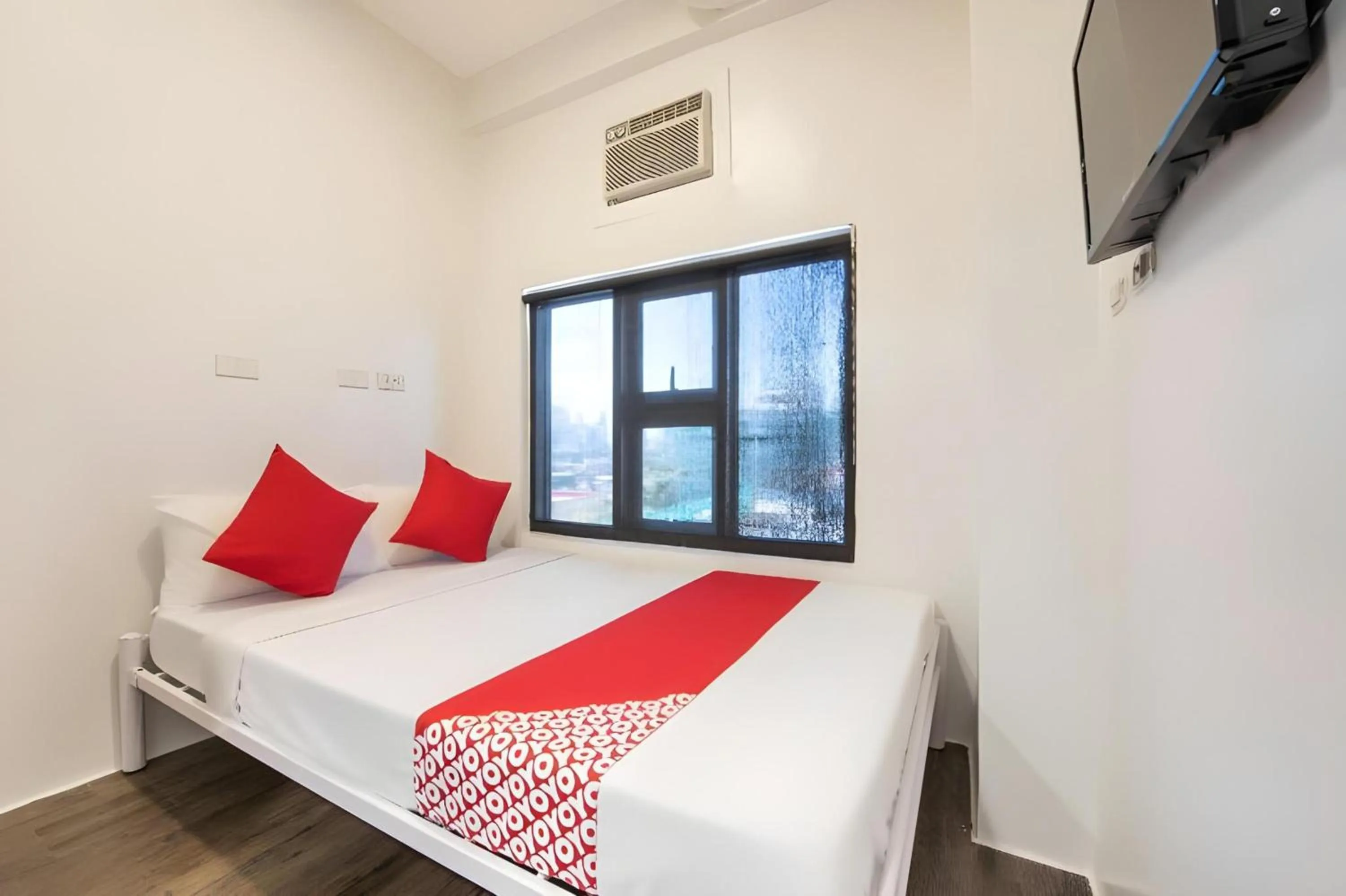 Photo of the whole room in OYO 563 Mytown New York