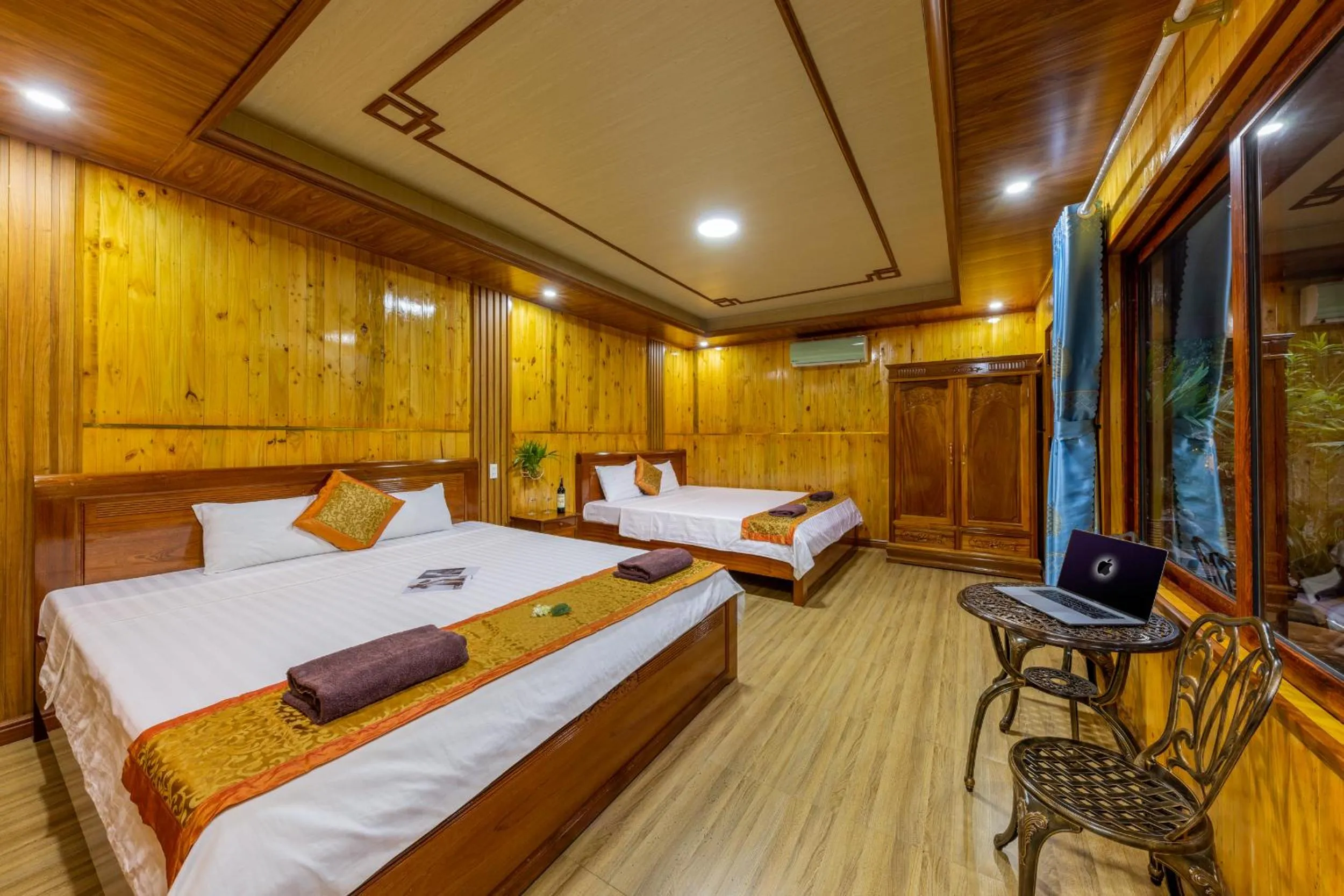 Property building, Bed in Lan Homestay