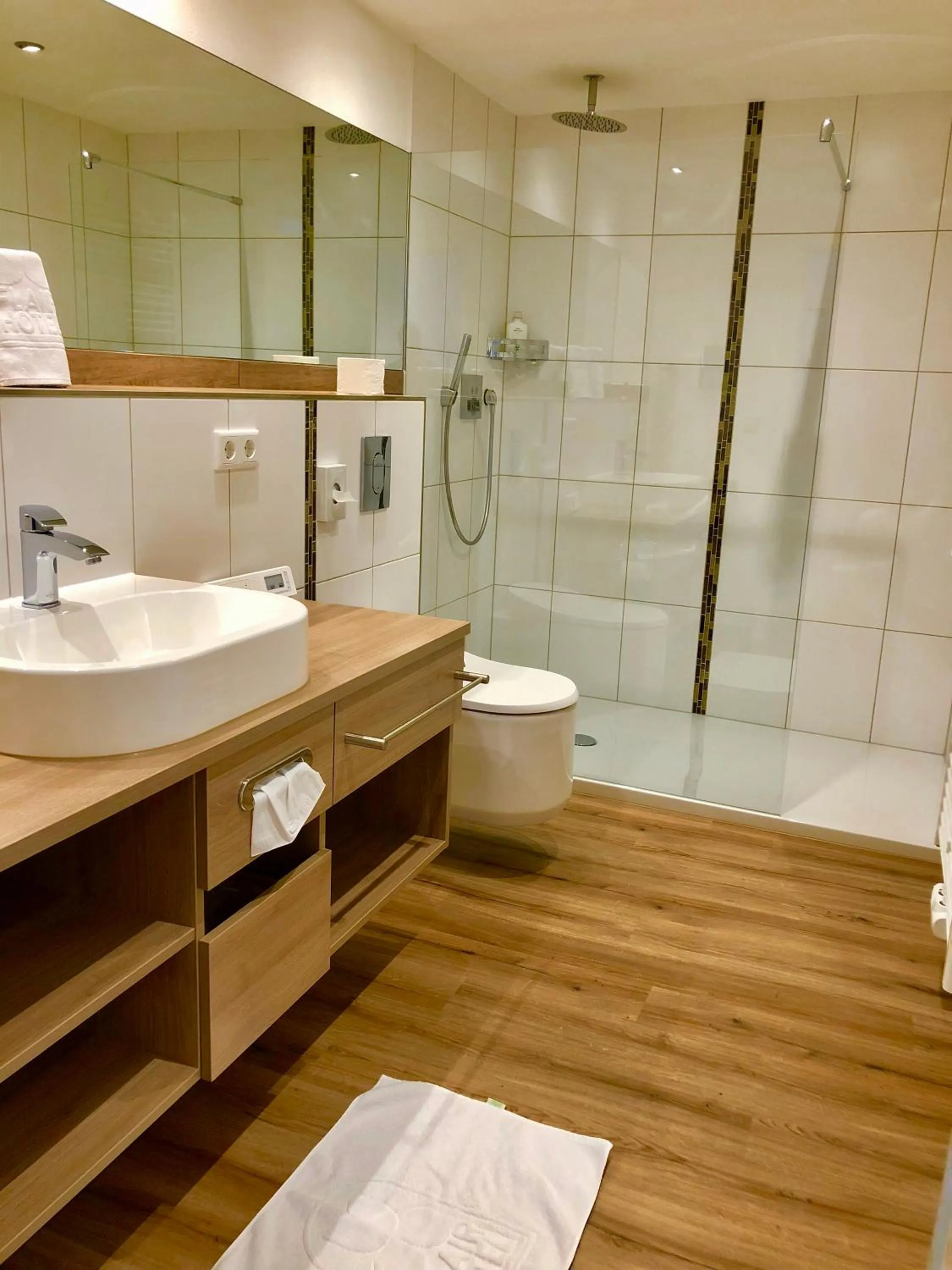 Photo of the whole room in Flair Hotel Grüner Baum