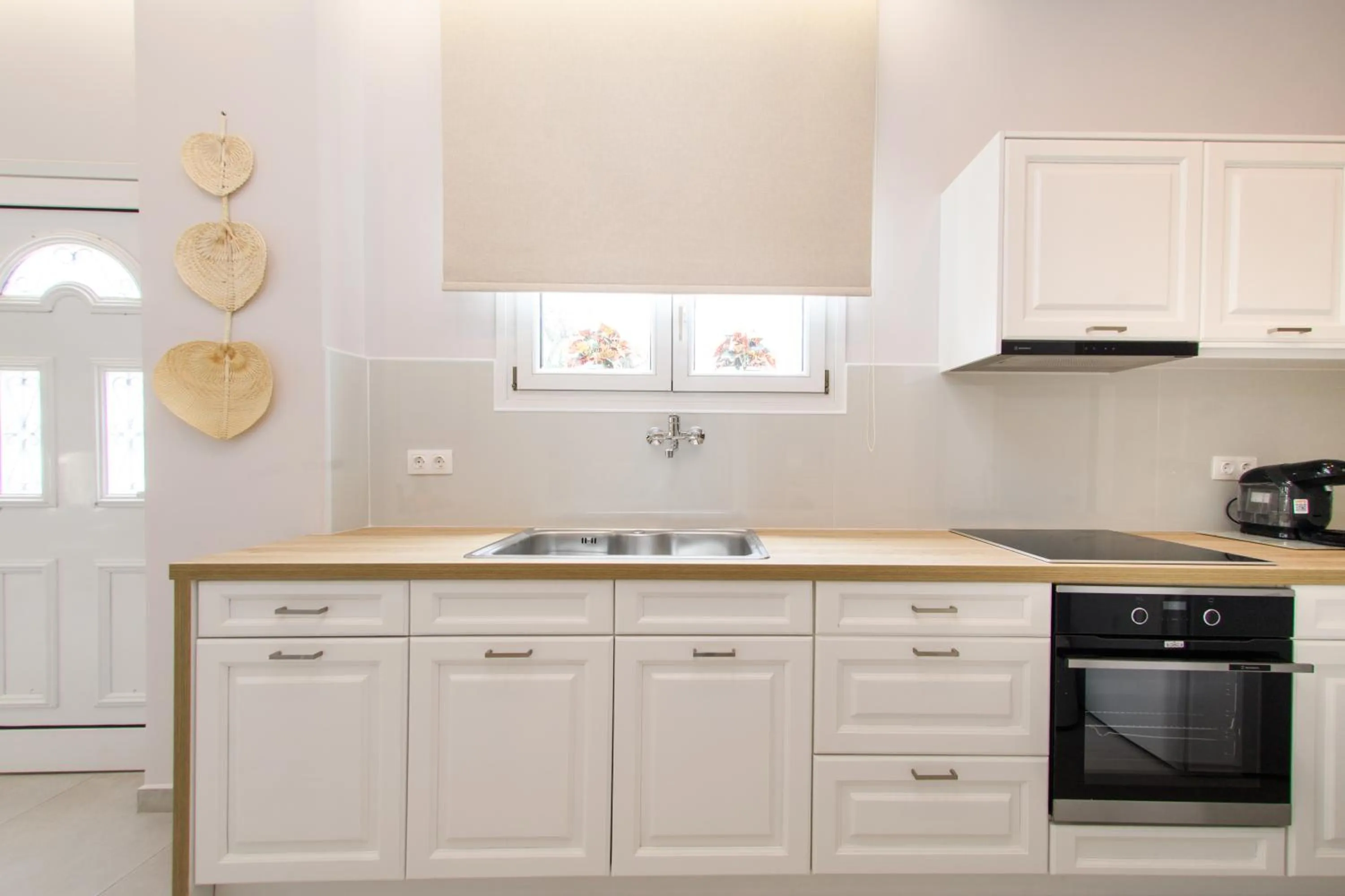 Kitchen or kitchenette in KORINA APART HOTEL KAVOS