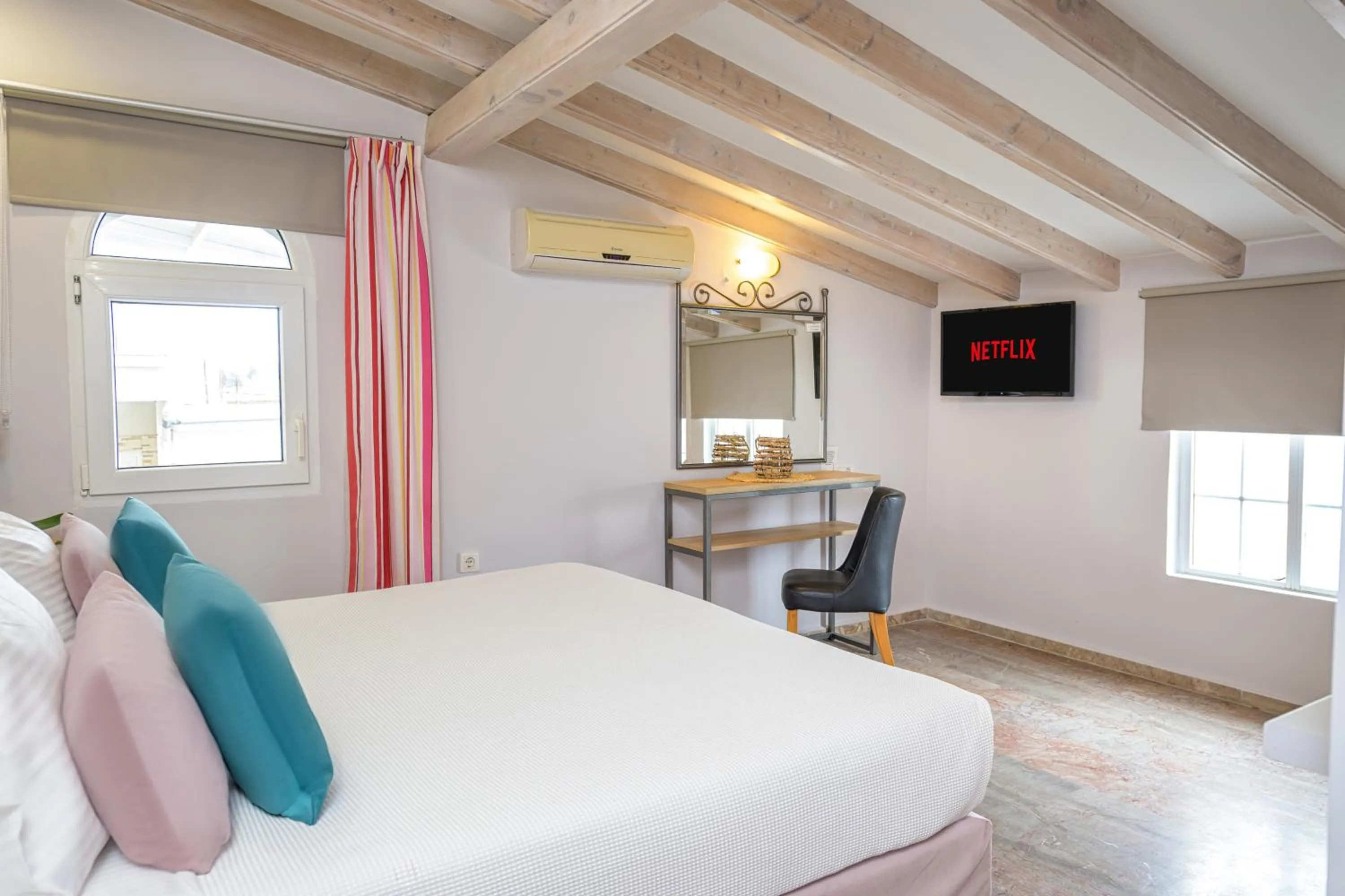 Photo of the whole room, Bed in KORINA APART HOTEL KAVOS